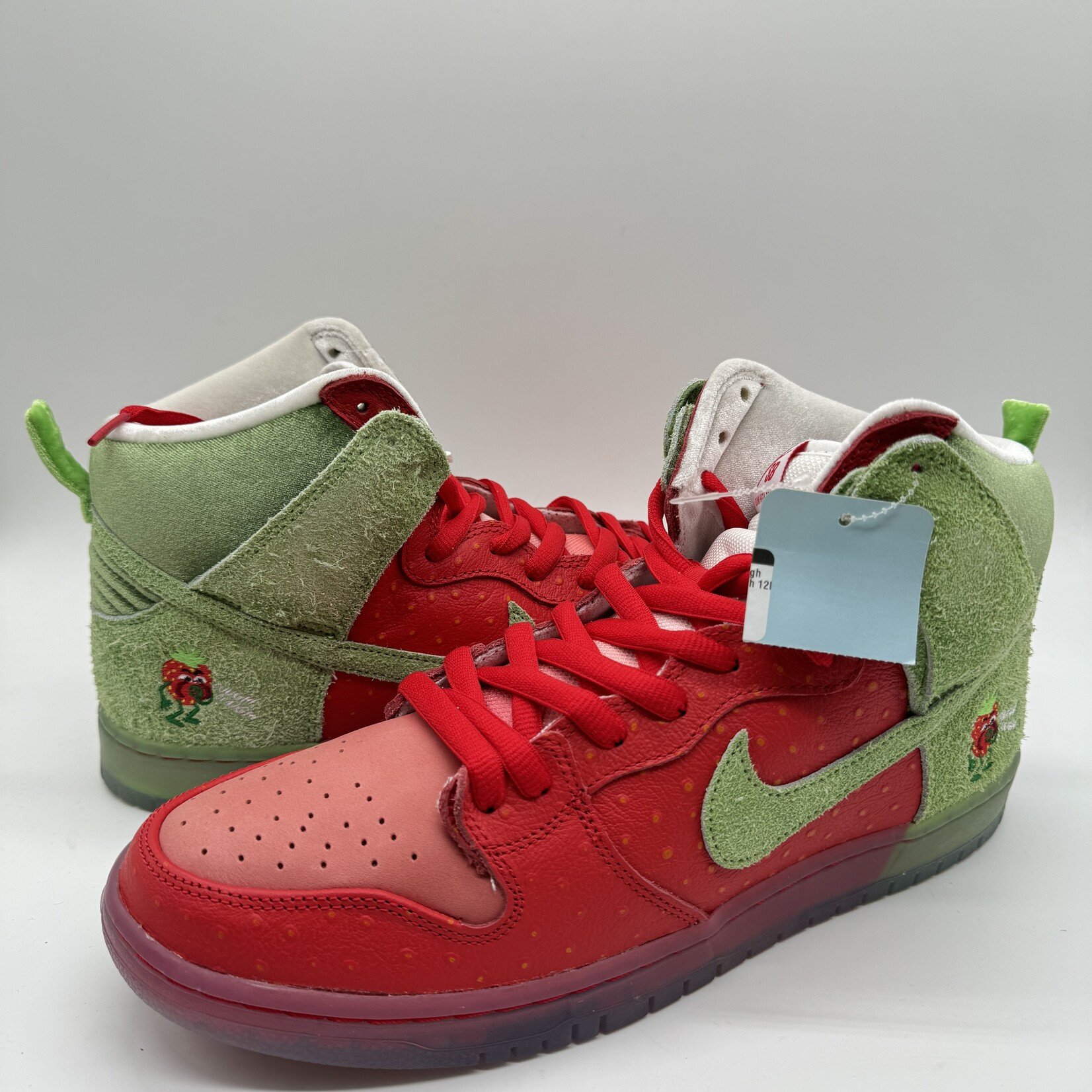 Nike SB Dunk High Strawberry Cough