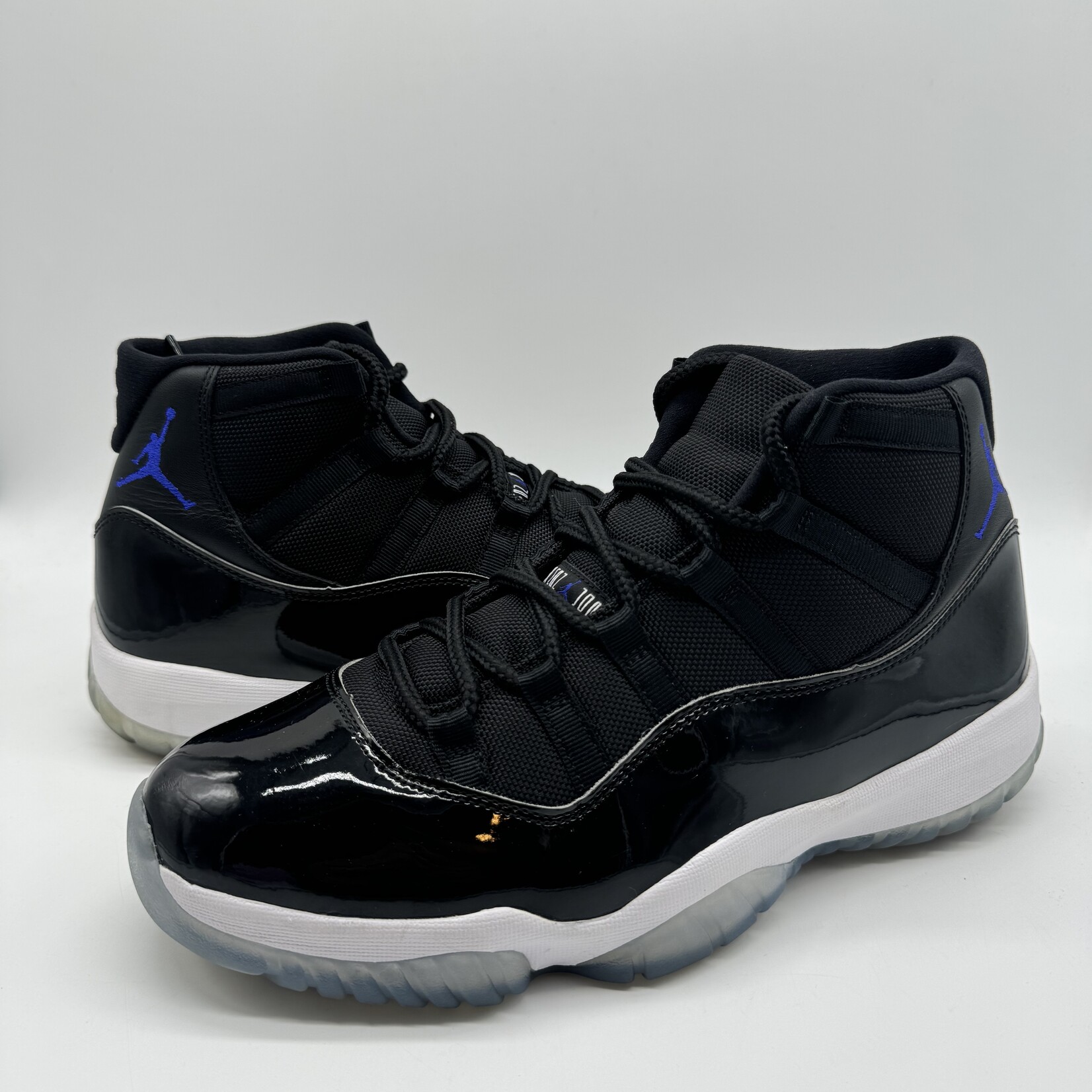 Jordan 11 Retro Space Jam (2016)