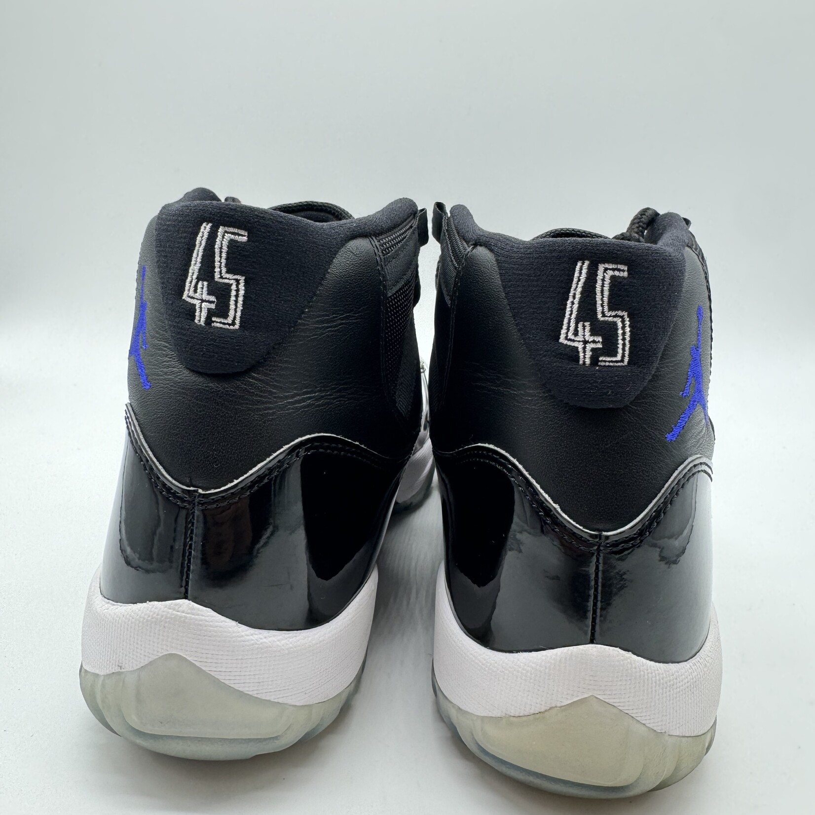 Jordan 11 Retro Space Jam (2016)