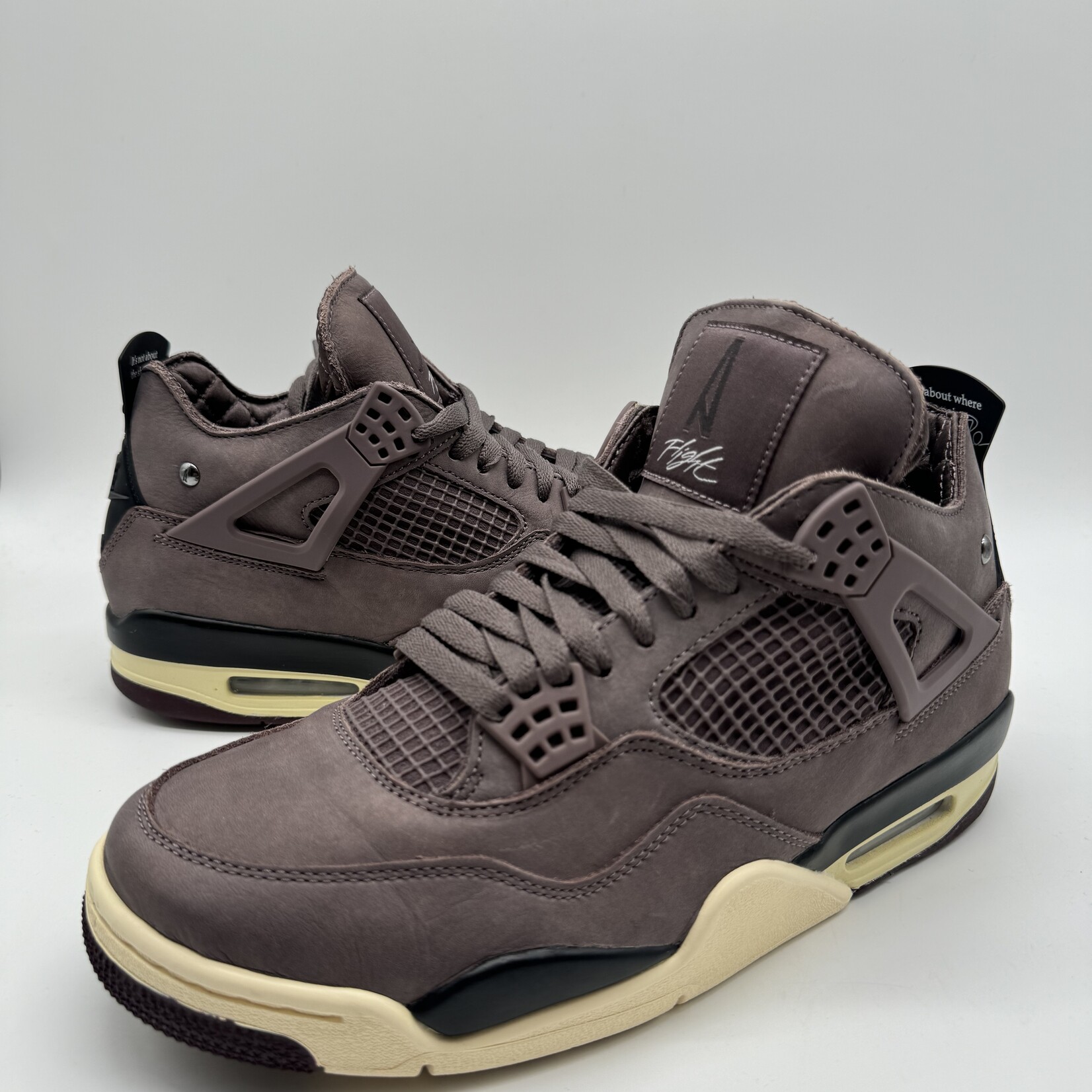 Jordan 4 Retro SP A Ma Maniére Violet Ore