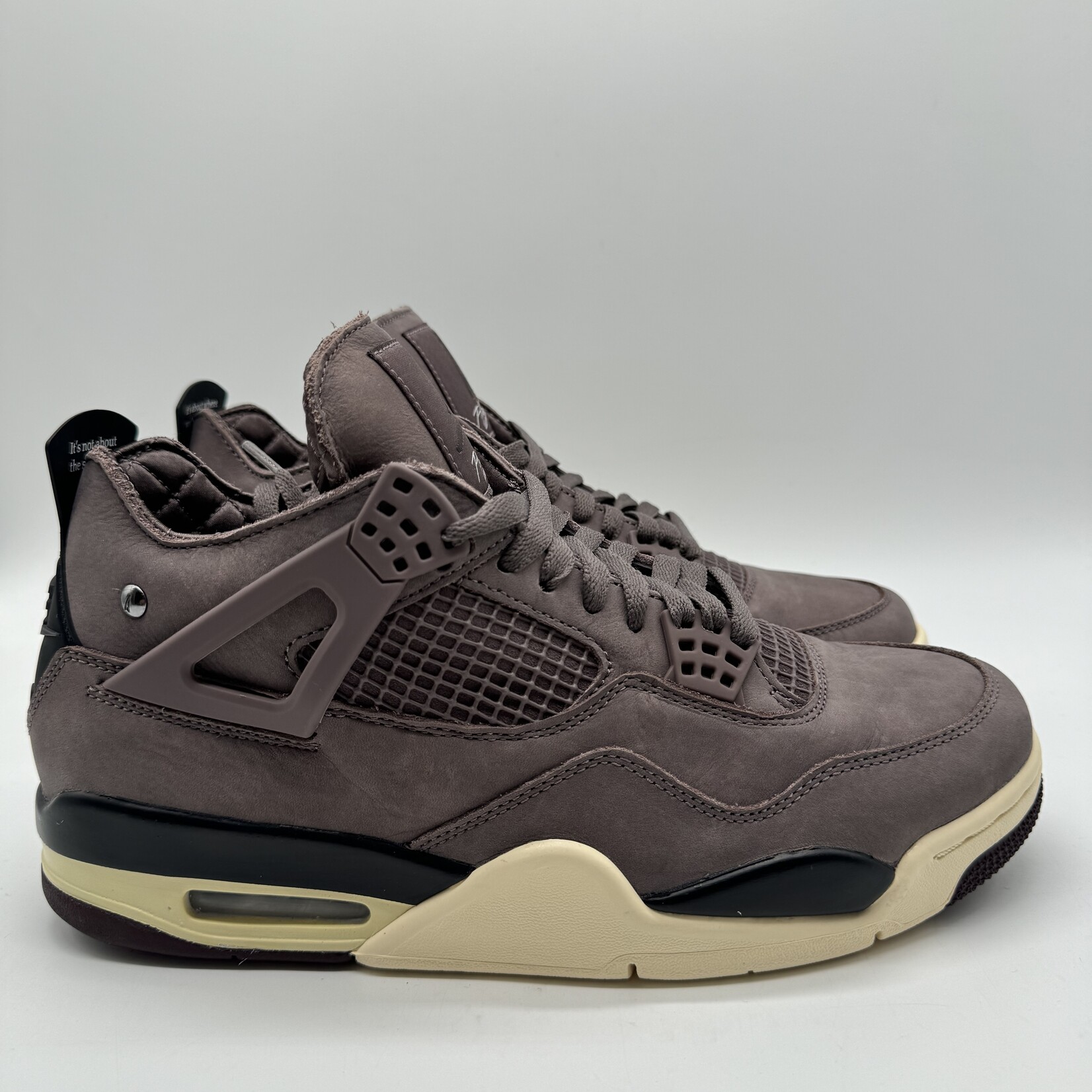 Jordan 4 Retro SP A Ma Maniére Violet Ore