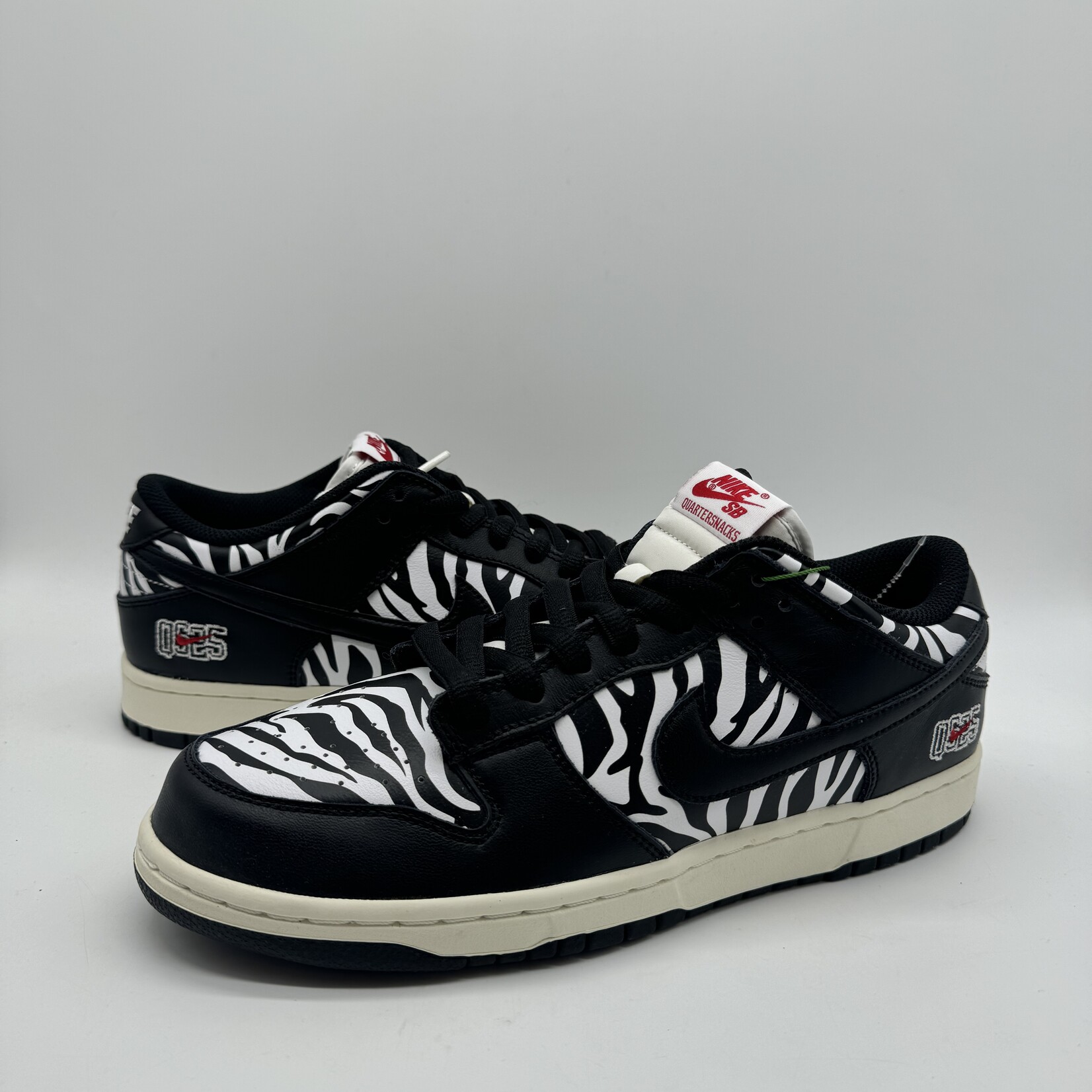 Nike SB Dunk Low OG QS Quartersnacks Zebra