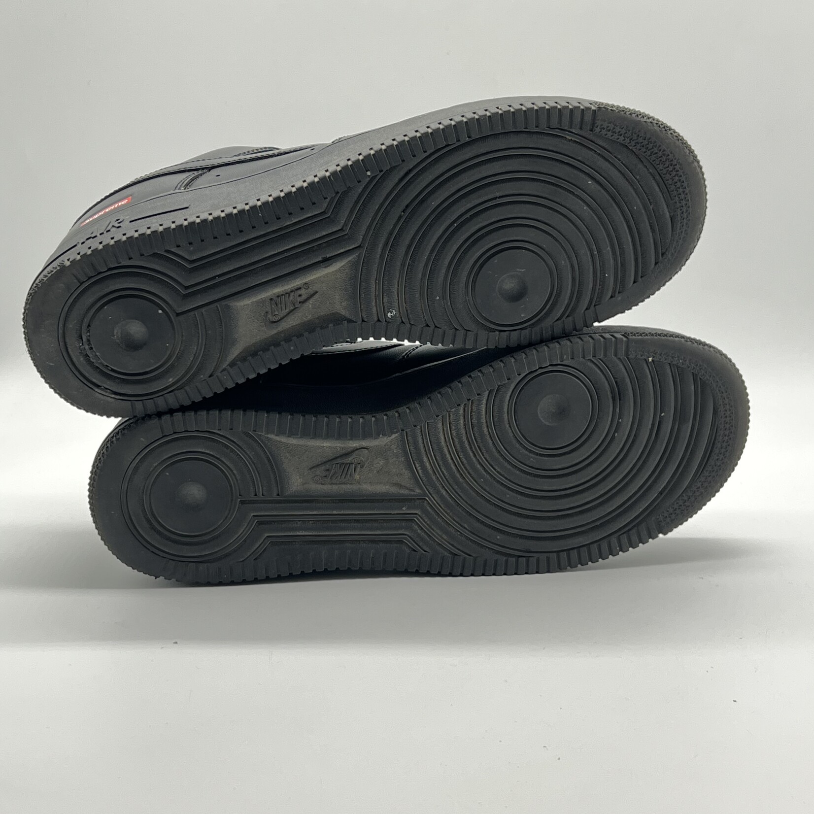 Nike Air Force 1 Low Supreme Black