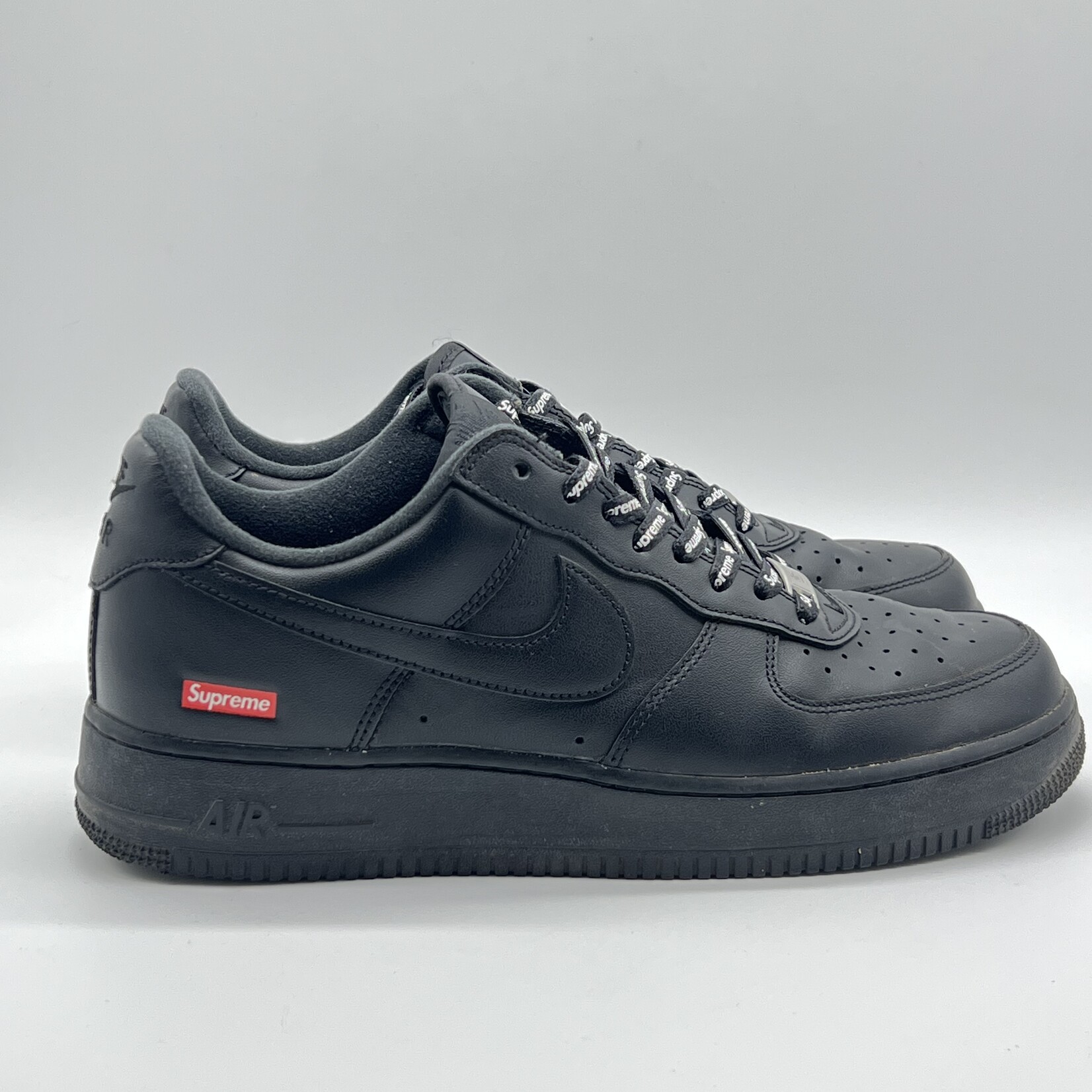 Nike Air Force 1 Low Supreme Black