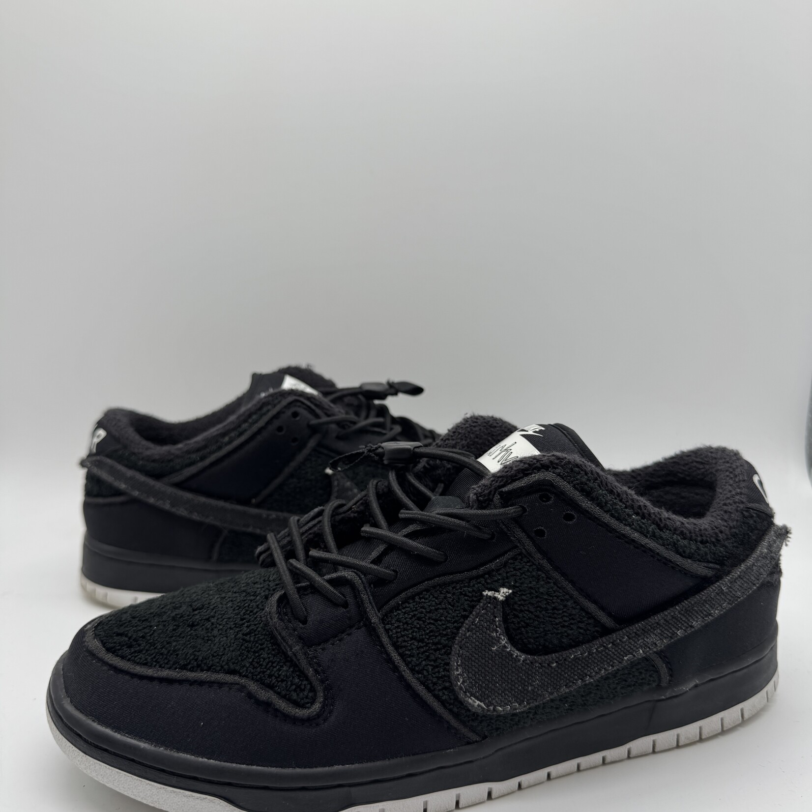 Nike SB Dunk Low Gnarhunters