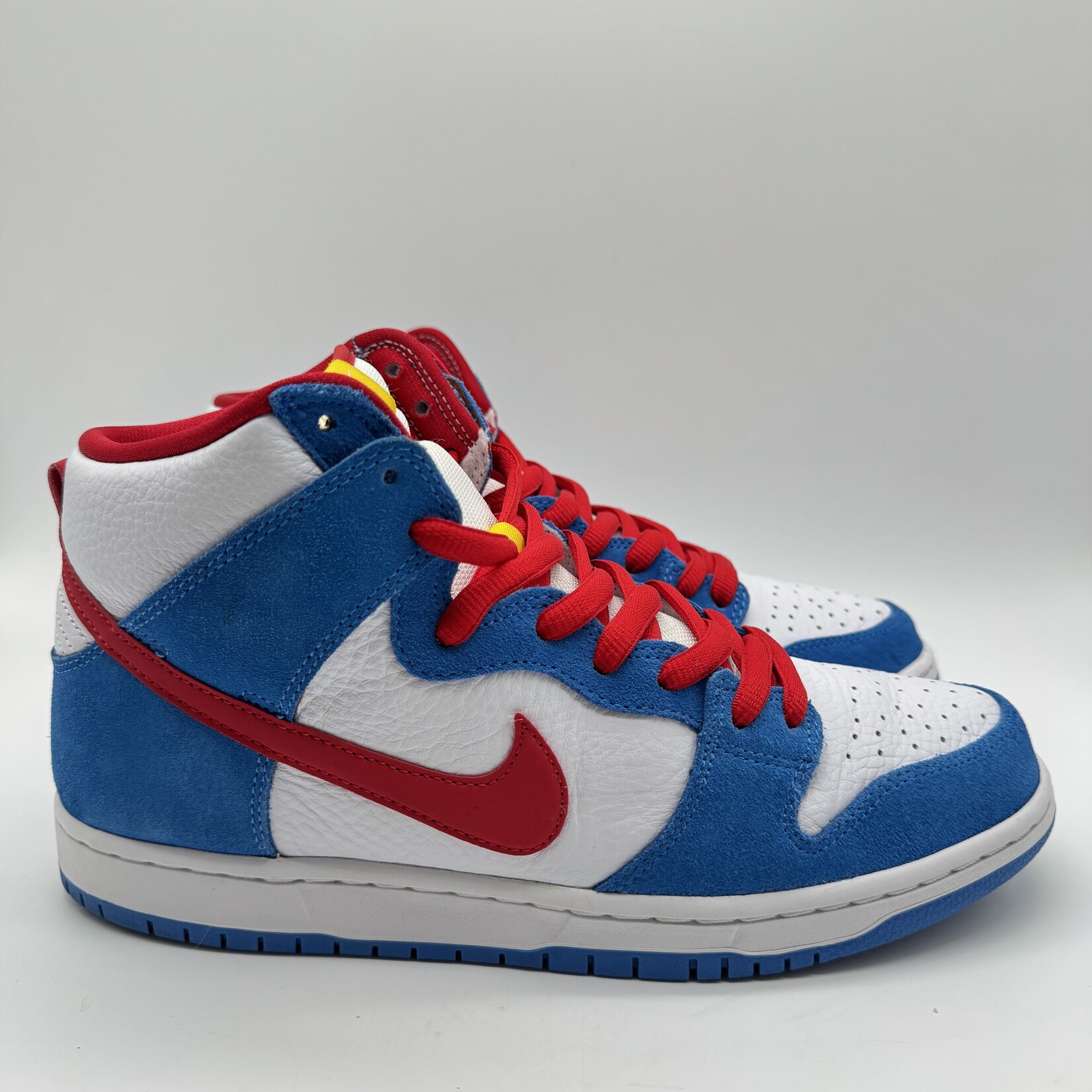 Nike SB Dunk High Doraemon