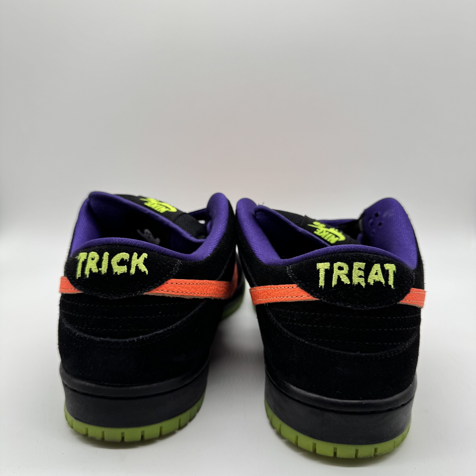 Nike SB Dunk Low Night of Mischief Halloween