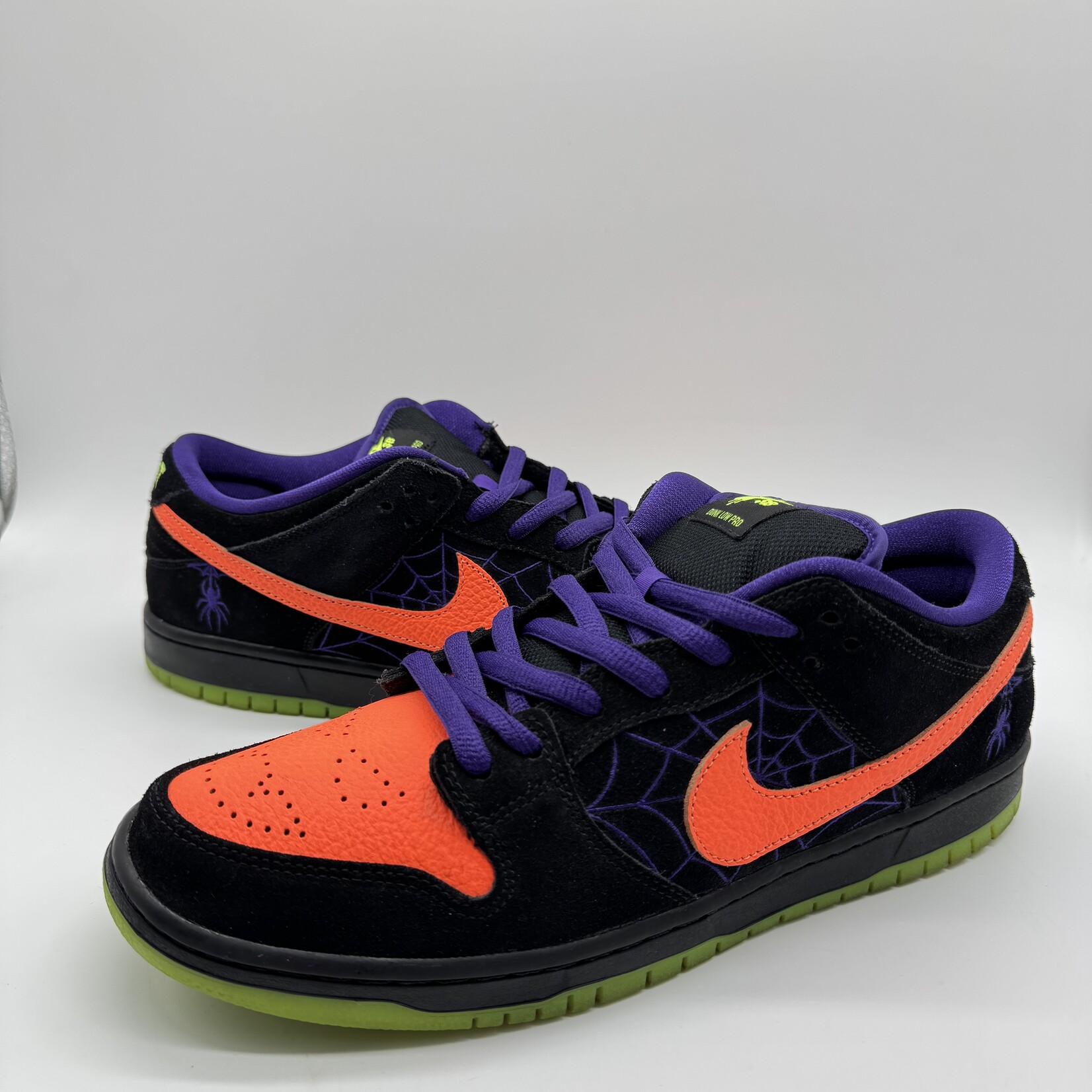 Nike SB Dunk Low Night of Mischief Halloween