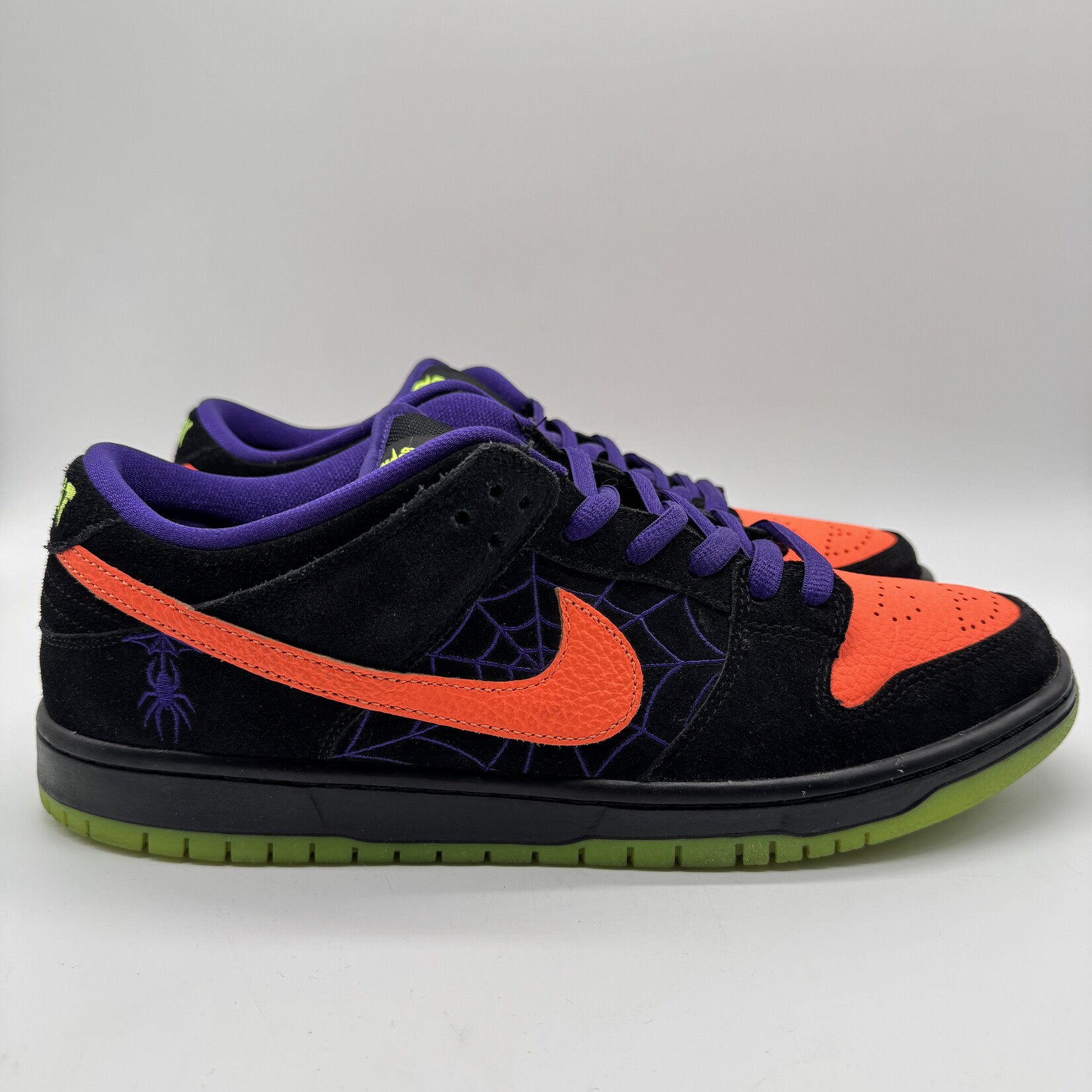 Nike SB Dunk Low Night of Mischief Halloween