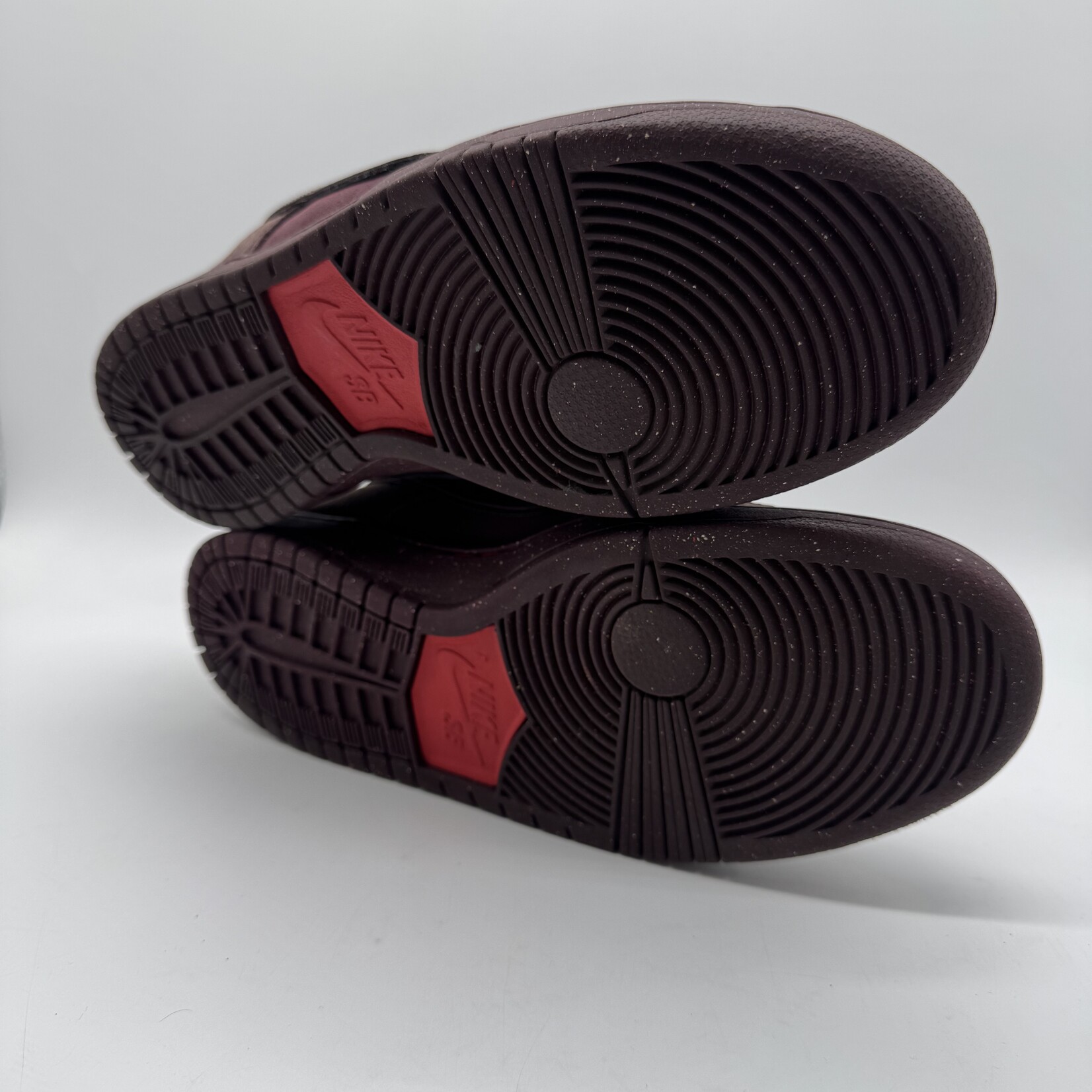 Nike SB Dunk Low City of Love Burgundy Crush