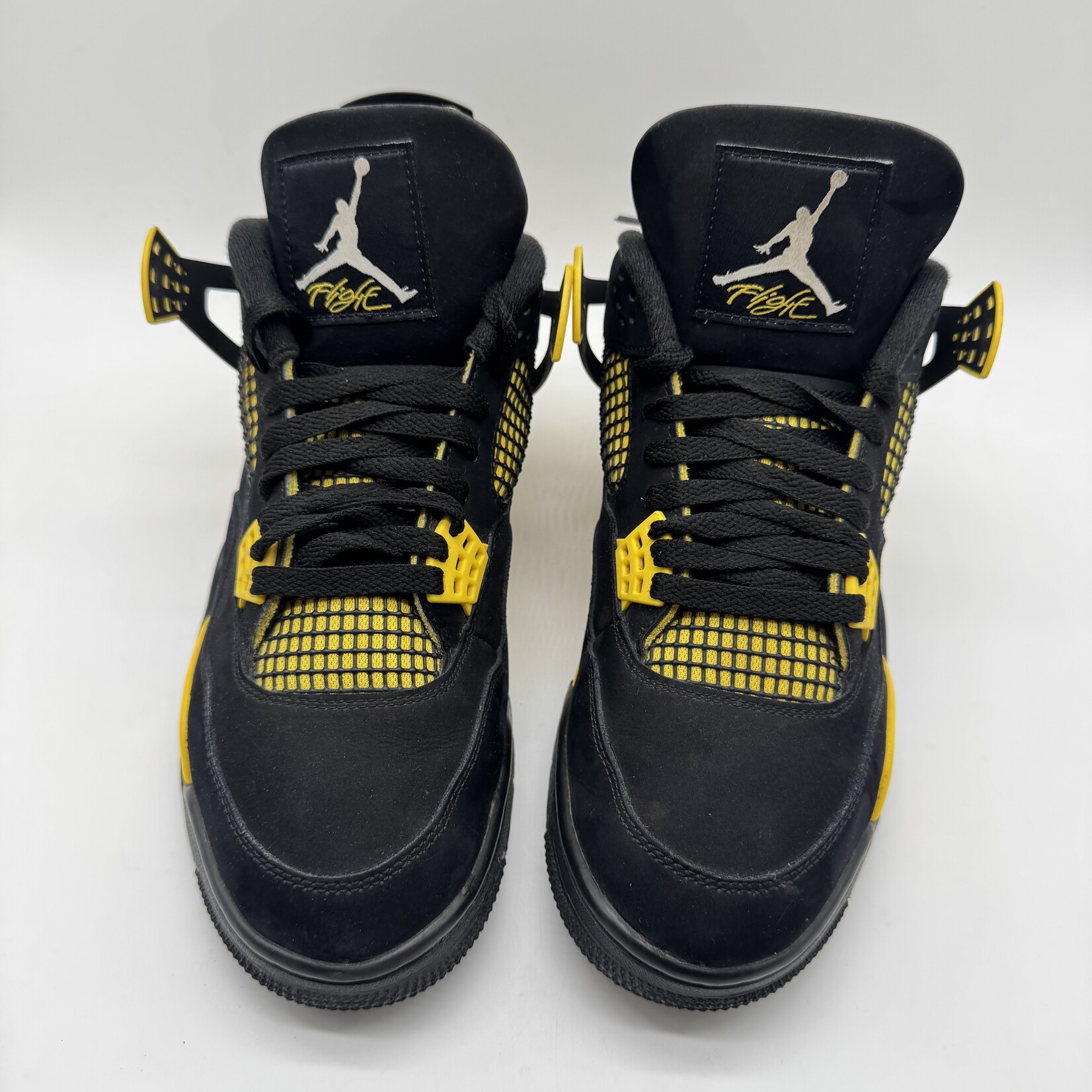 Jordan 4 Retro Thunder (2023)