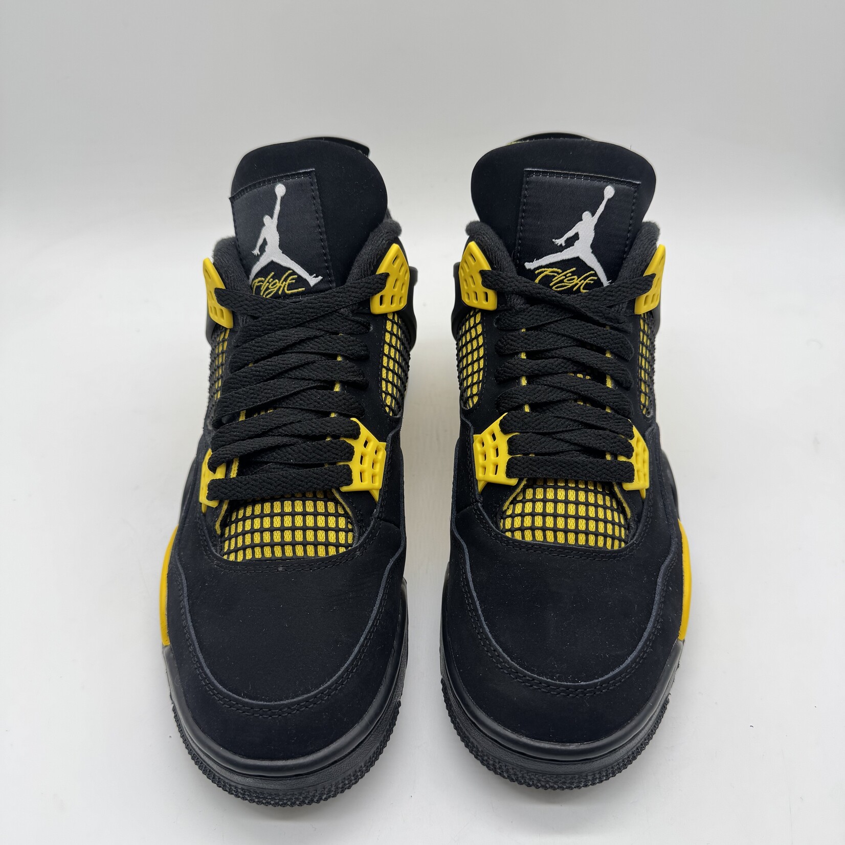 Jordan 4 Retro Thunder (2023)
