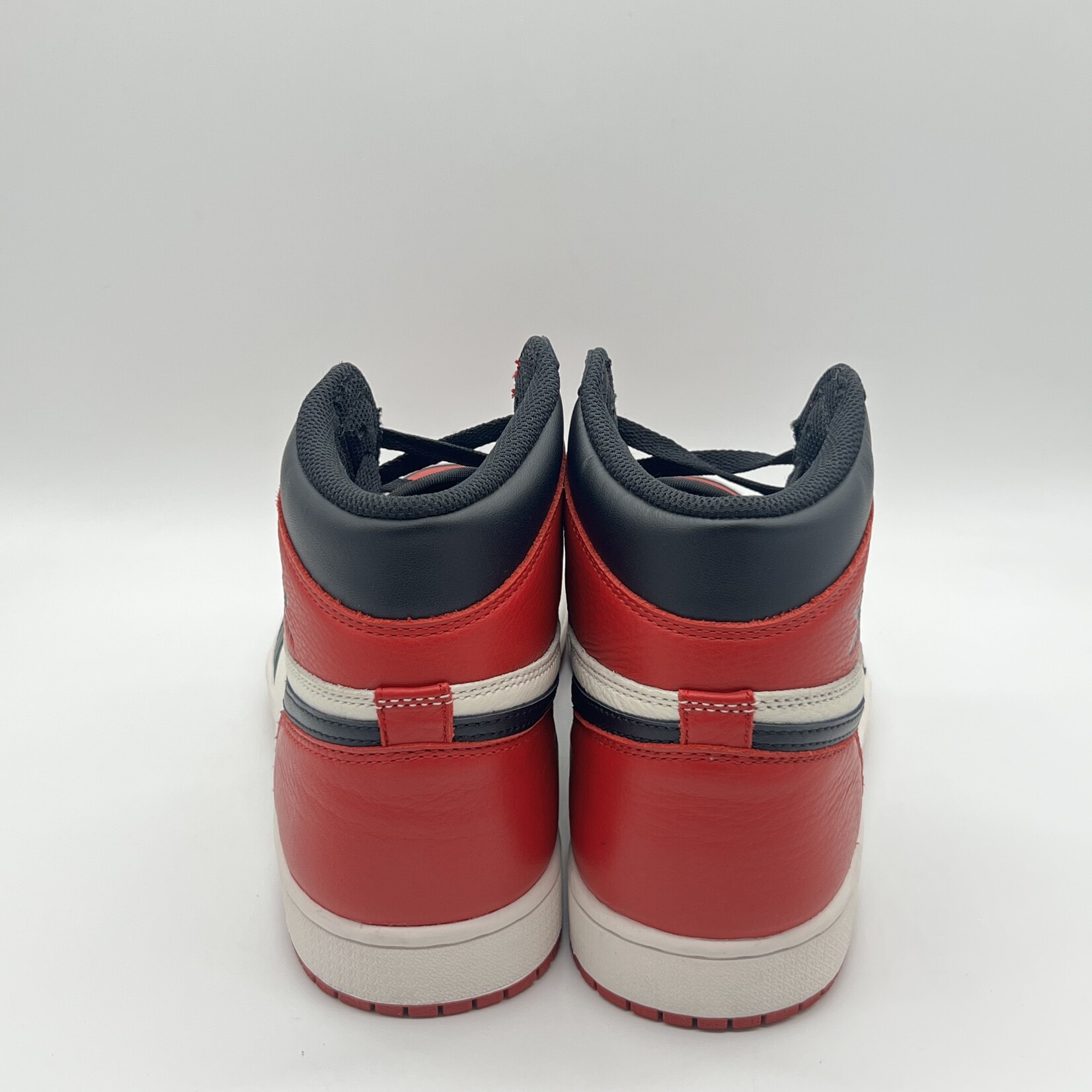 Jordan 1 Retro High Bred Toe