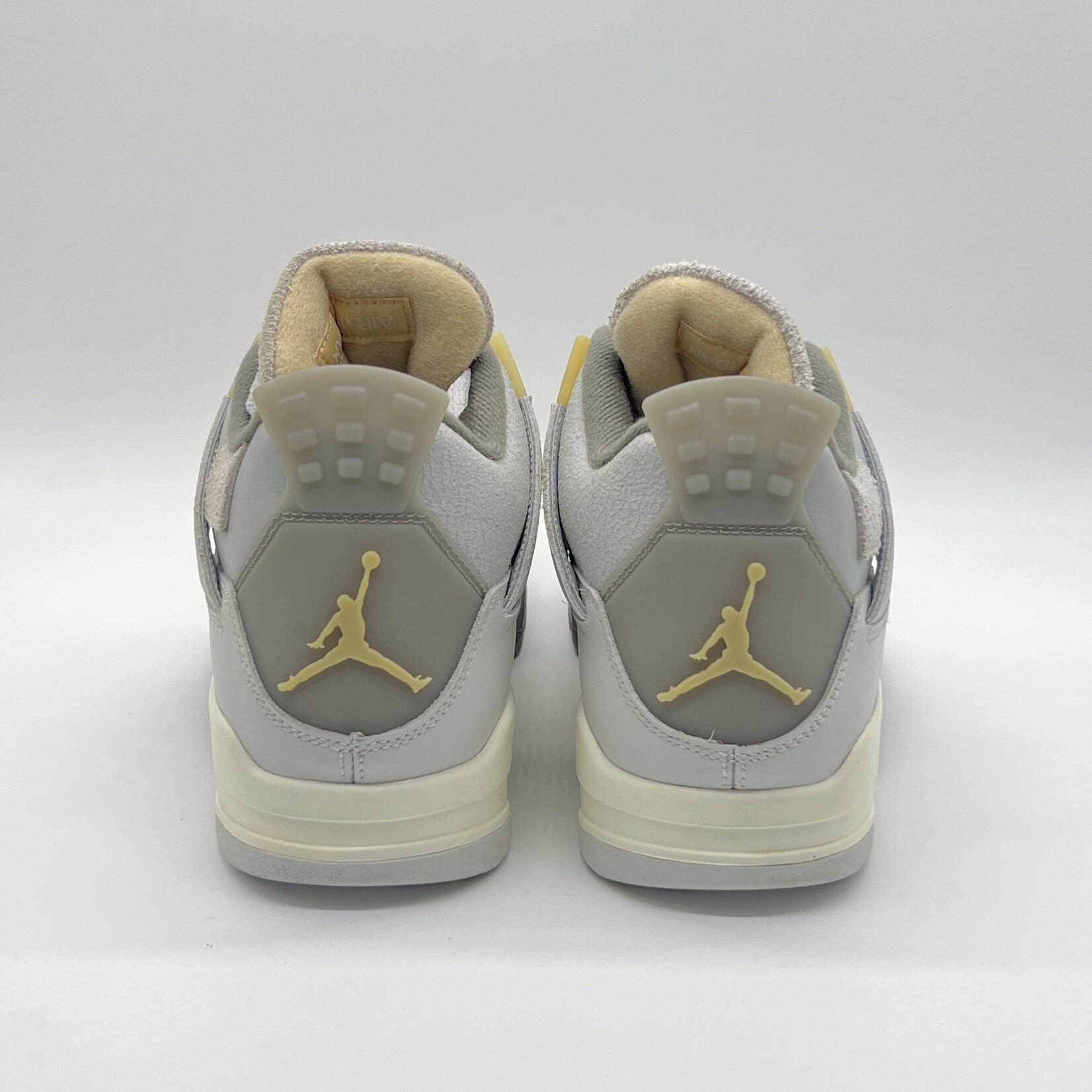 Jordan 4 Retro SE Craft Photon Dust