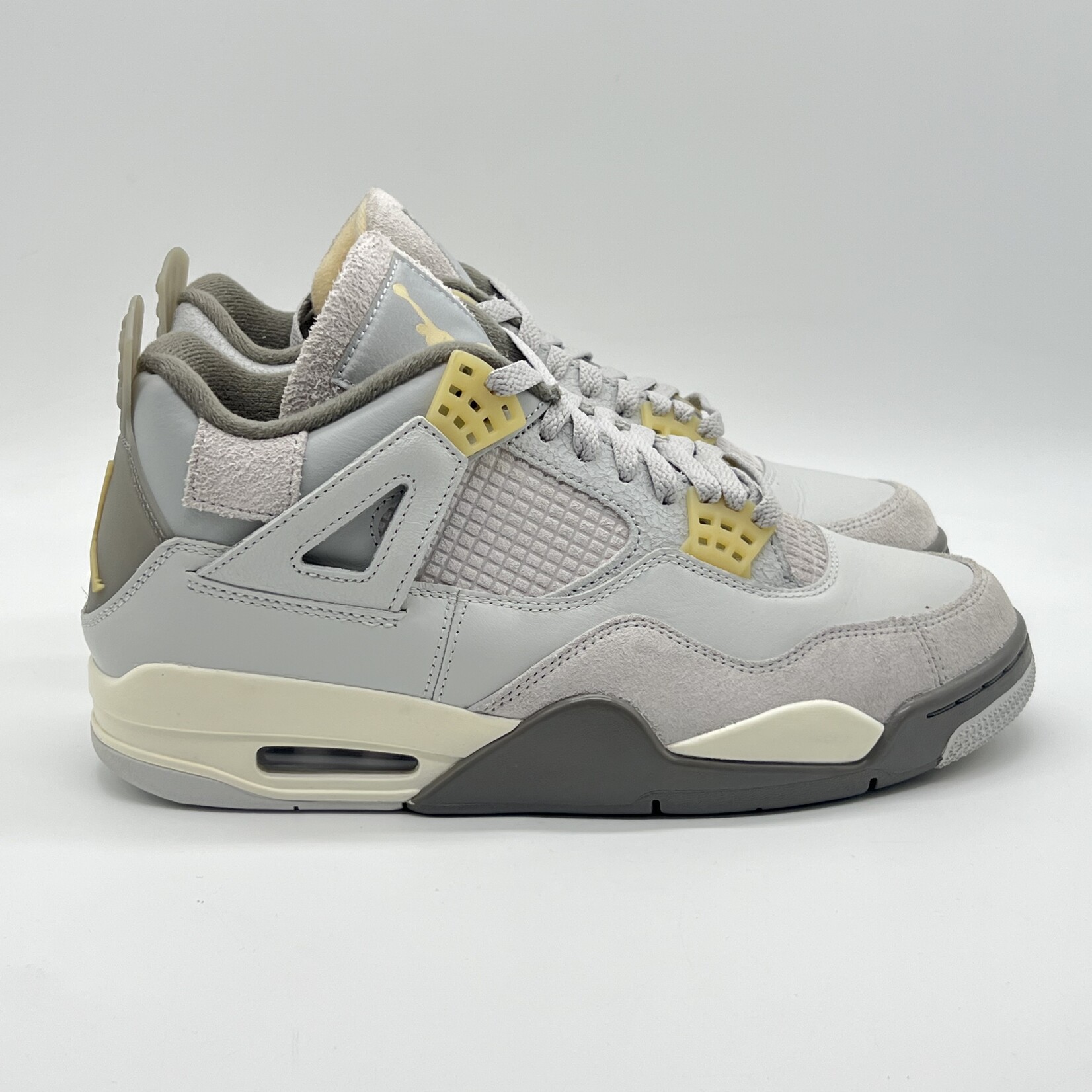 Jordan 4 Retro SE Craft Photon Dust