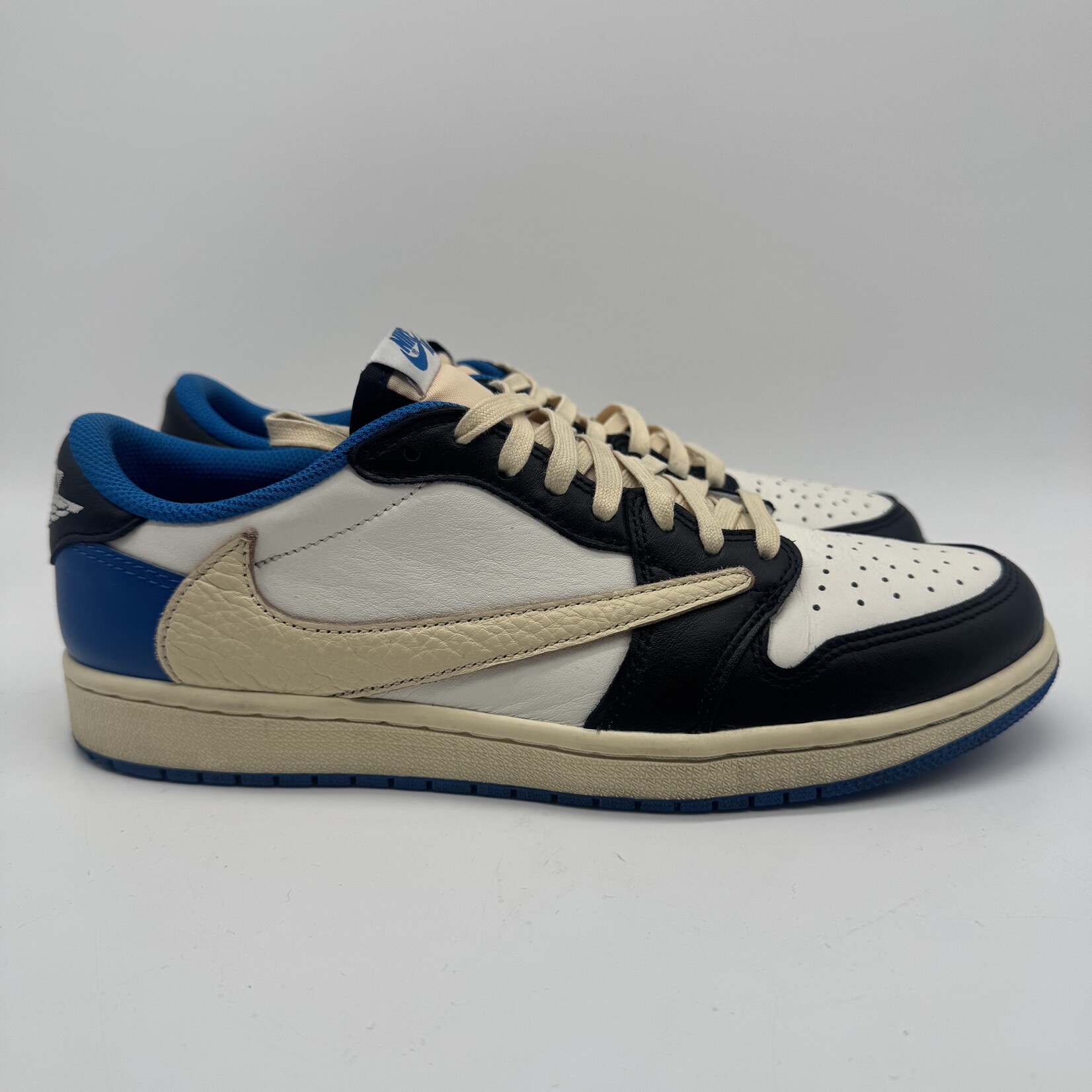 Jordan 1 Retro Low OG SP Fragment x Travis Scott
