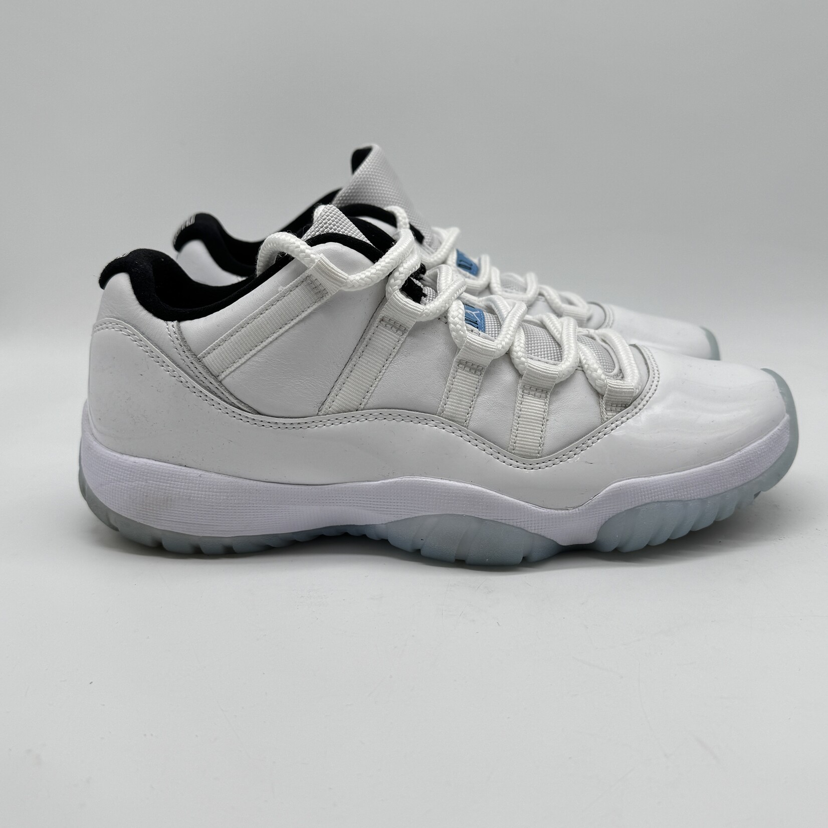 Jordan 11 Retro Low Legend Blue