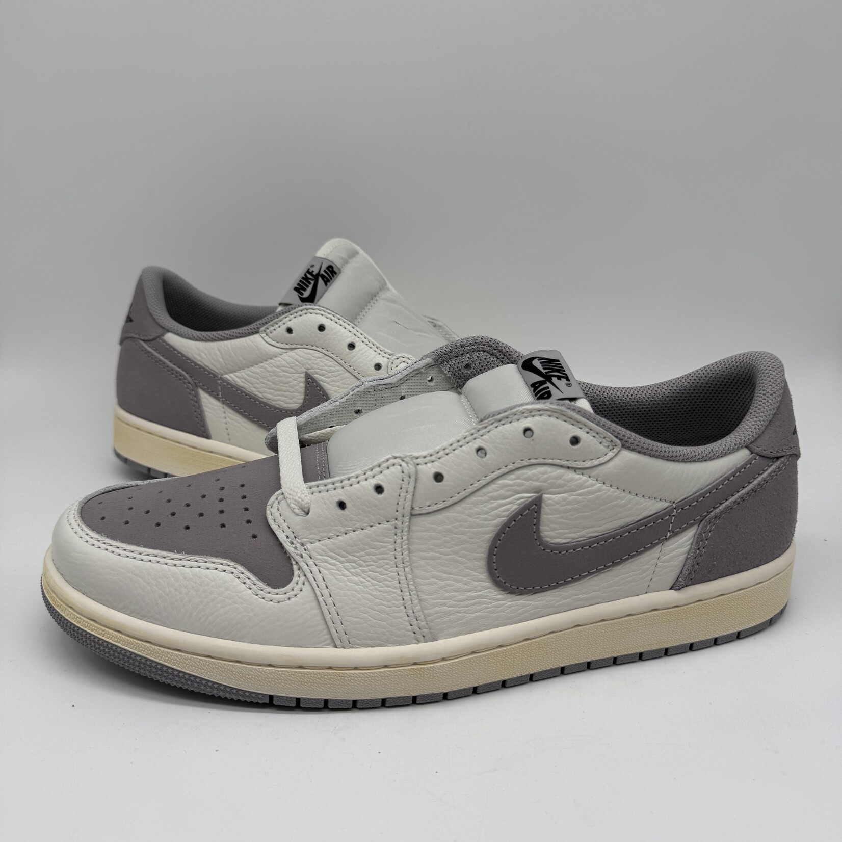 Jordan 1 Retro Low OG Atmosphere Grey