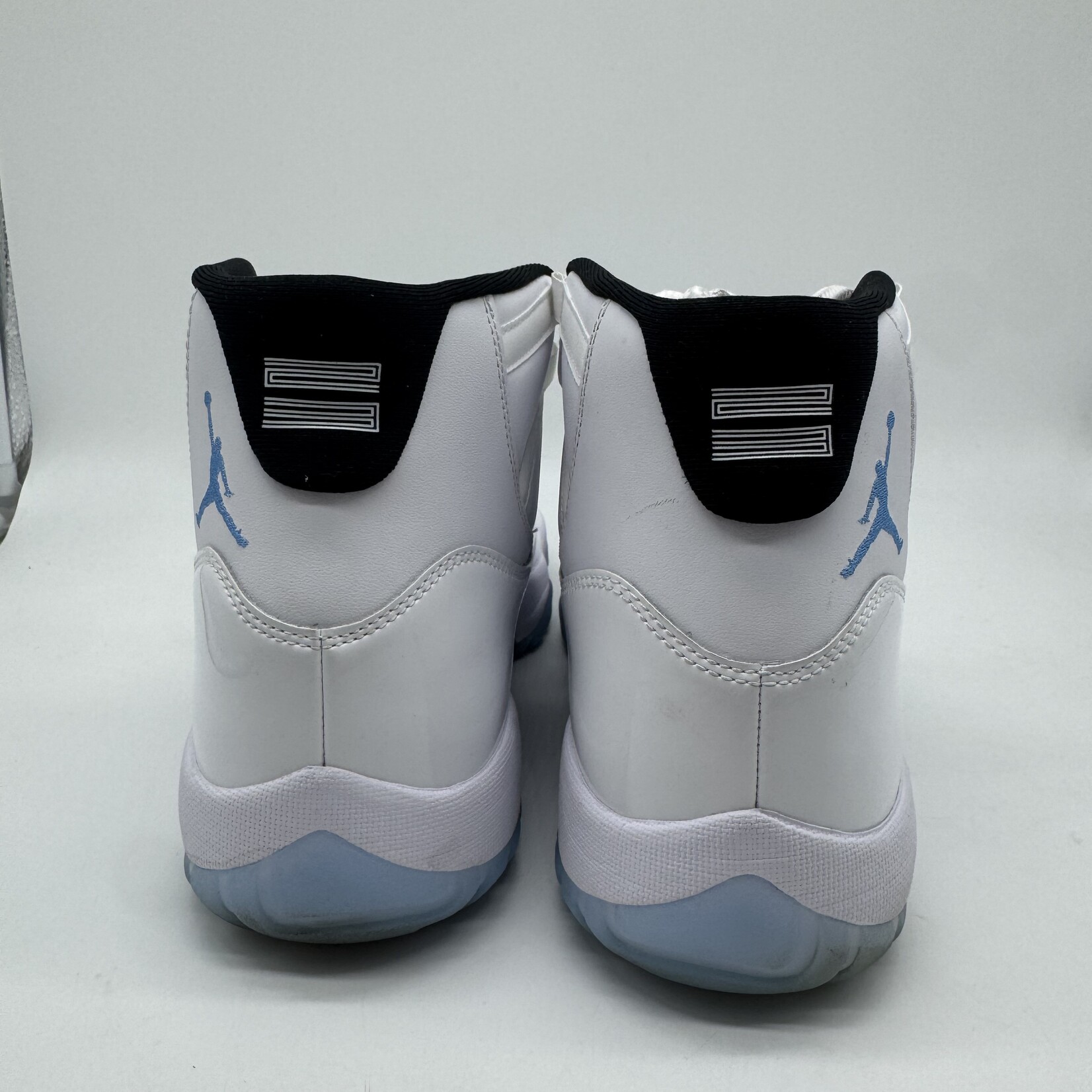 Jordan 11 Retro Legend Blue (2024)