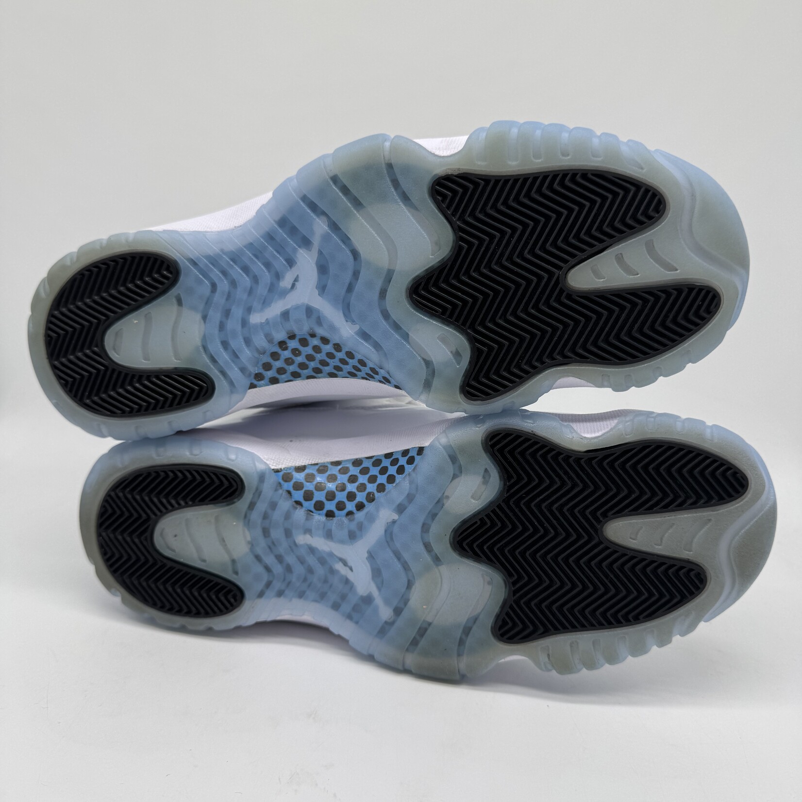 Jordan 11 Retro Legend Blue (2024)