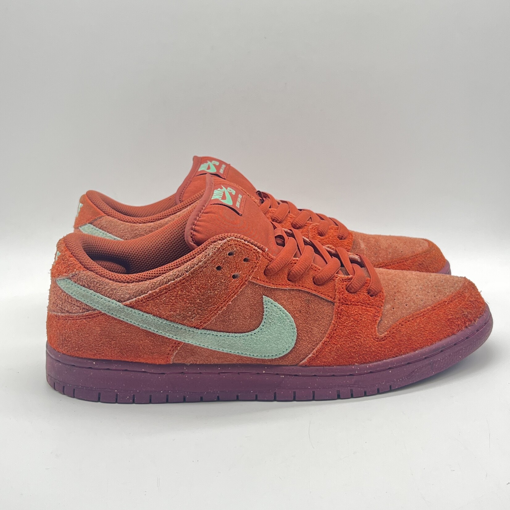 Nike SB Dunk Low Orange Emerald Rise