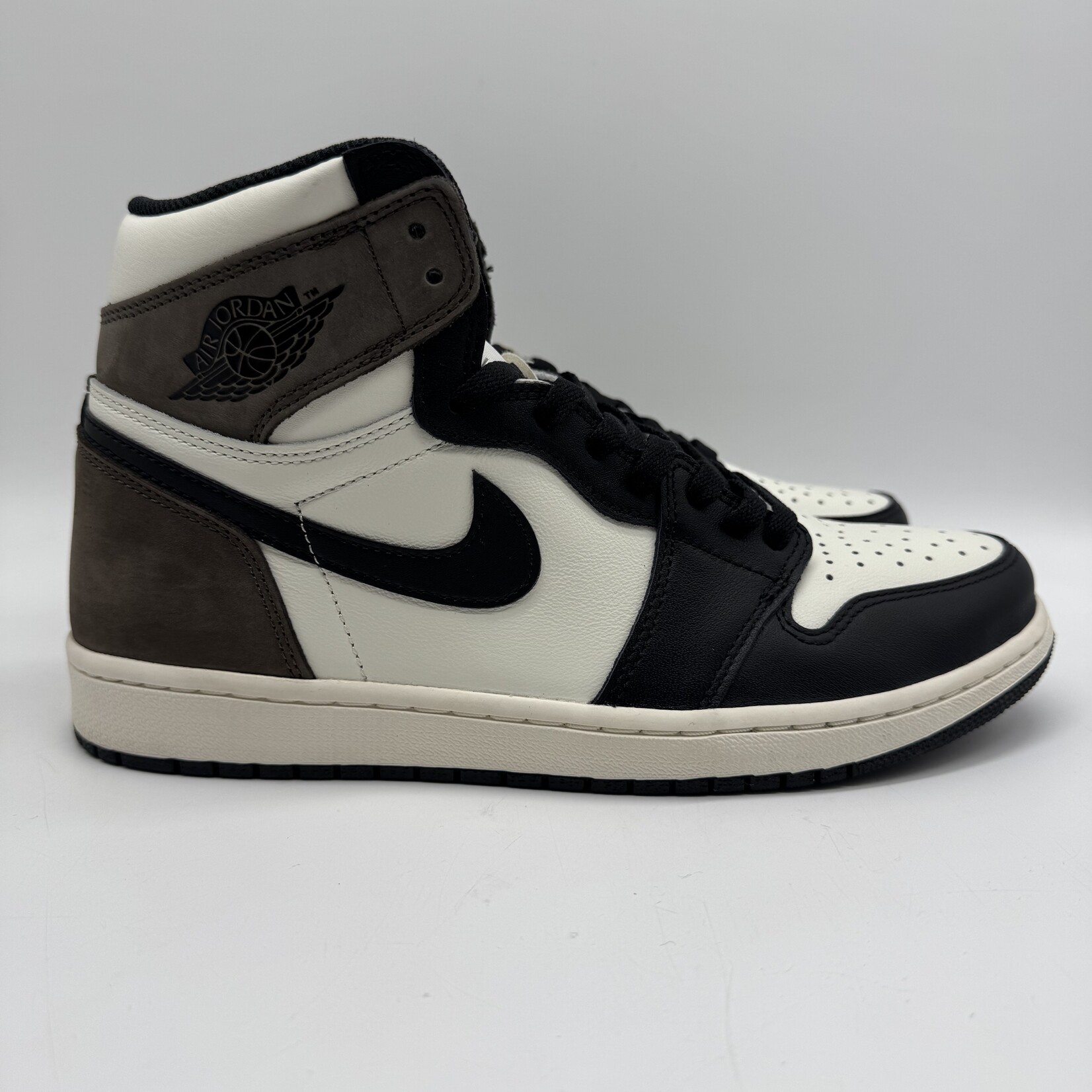 Jordan 1 Retro High Dark Mocha