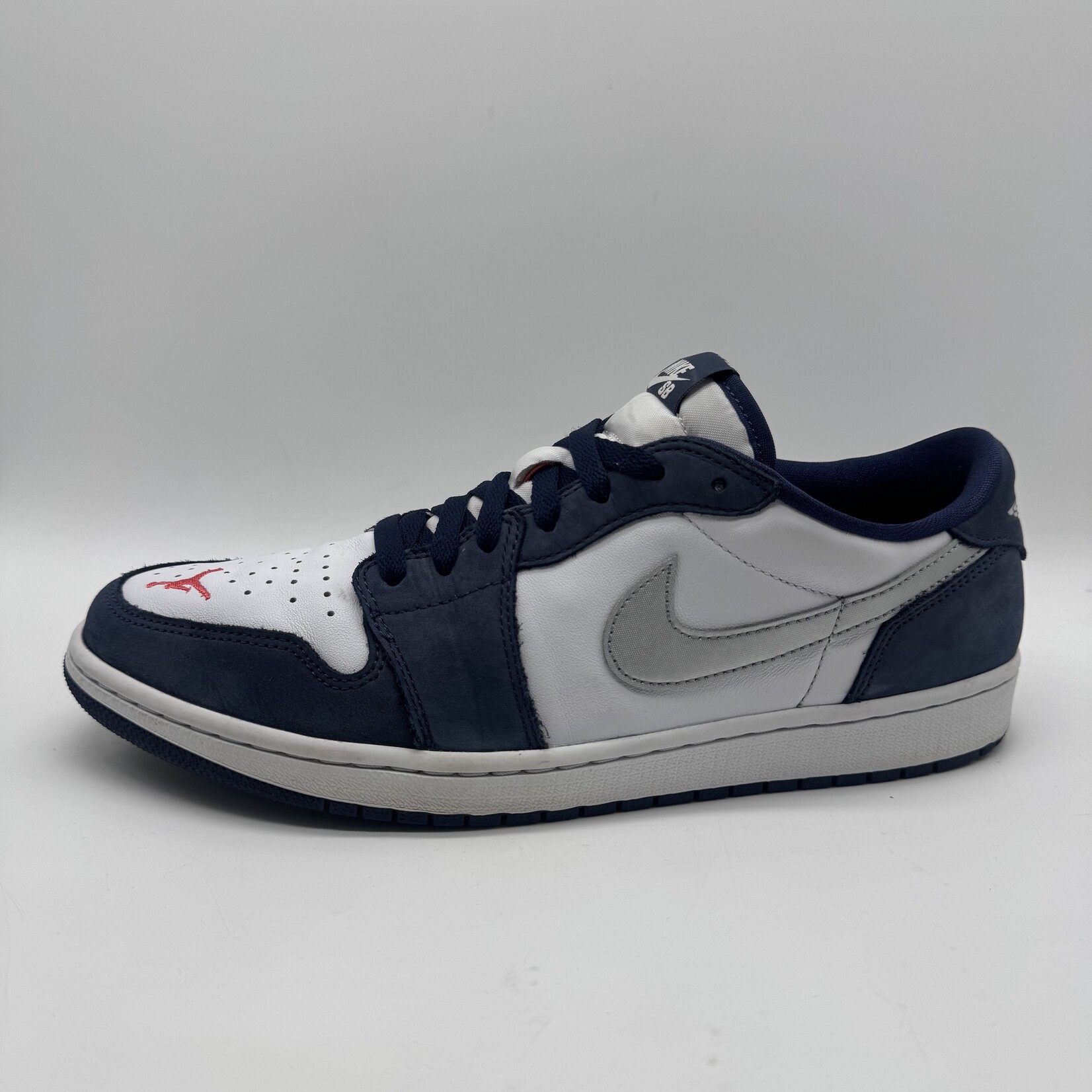 Jordan 1 Low SB Midnight Navy
