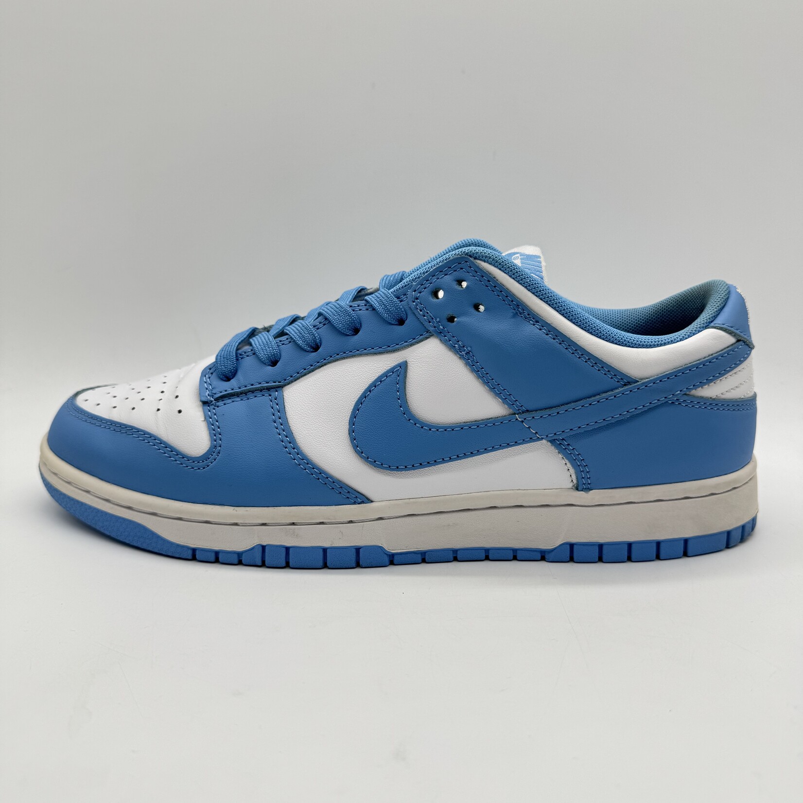 Nike Dunk Low UNC (2021)