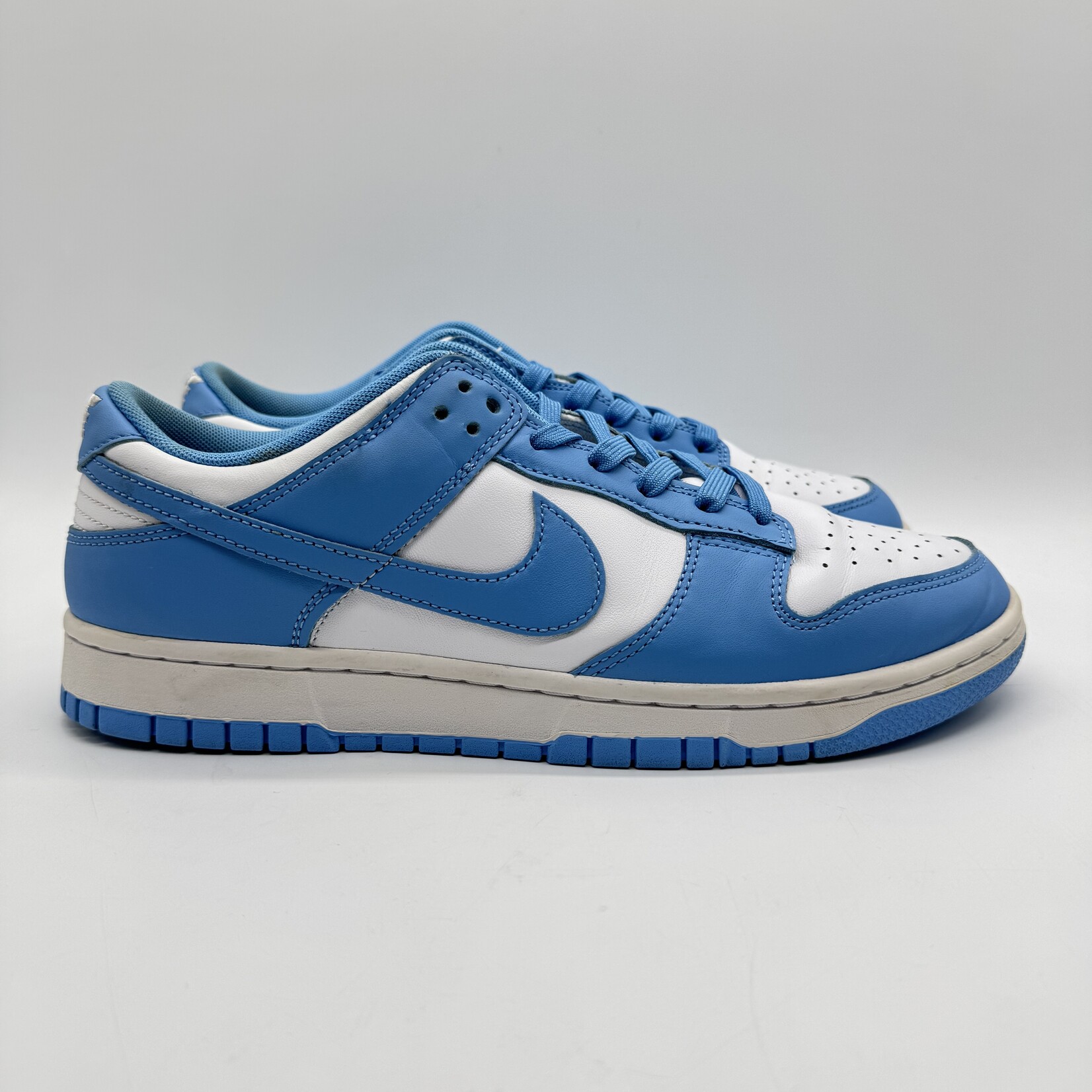 Nike Dunk Low UNC (2021)
