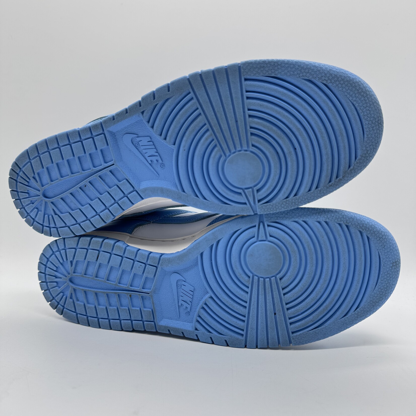 Nike Dunk Low UNC (2021)