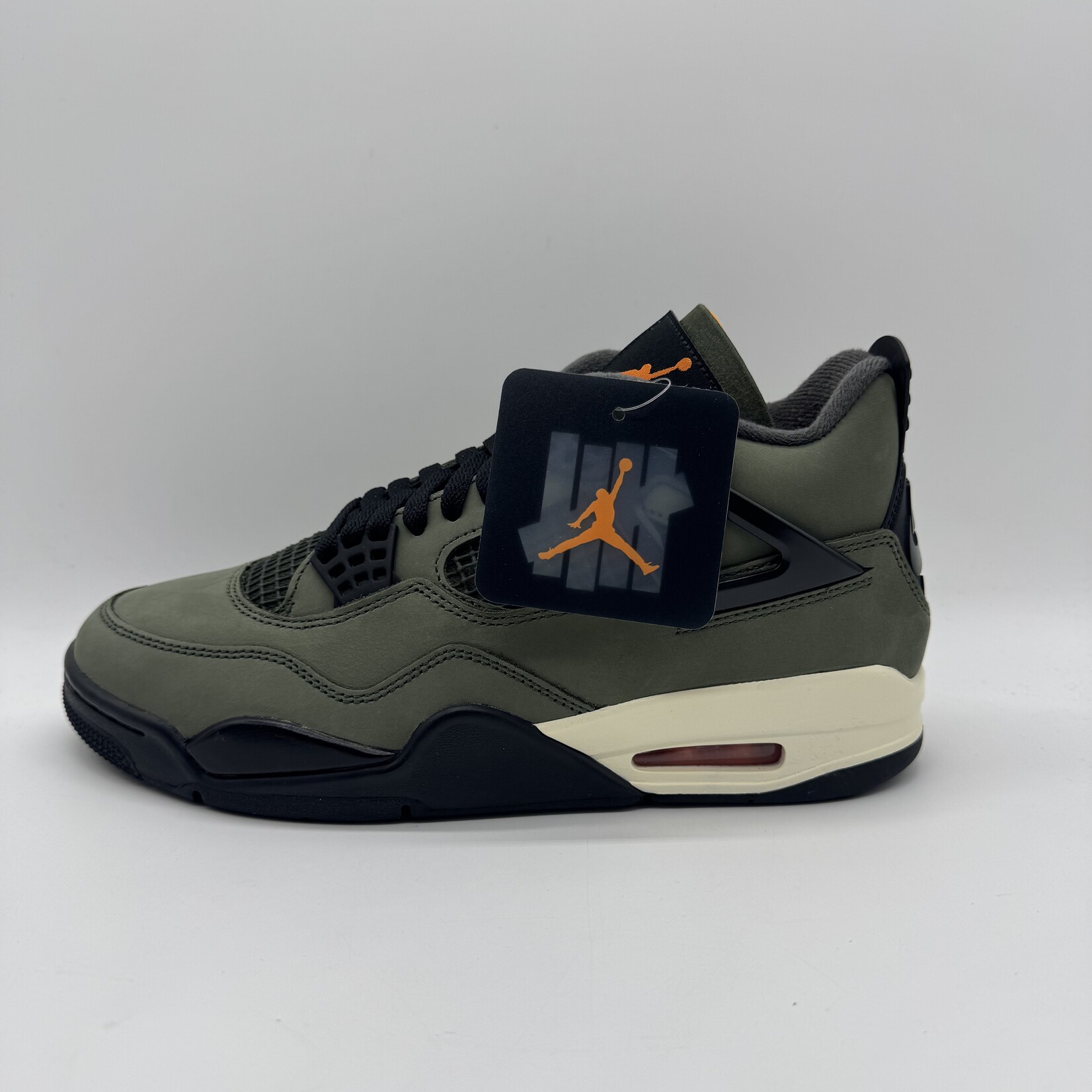 Jordan 4 Retro OG SP Undefeated (2025)