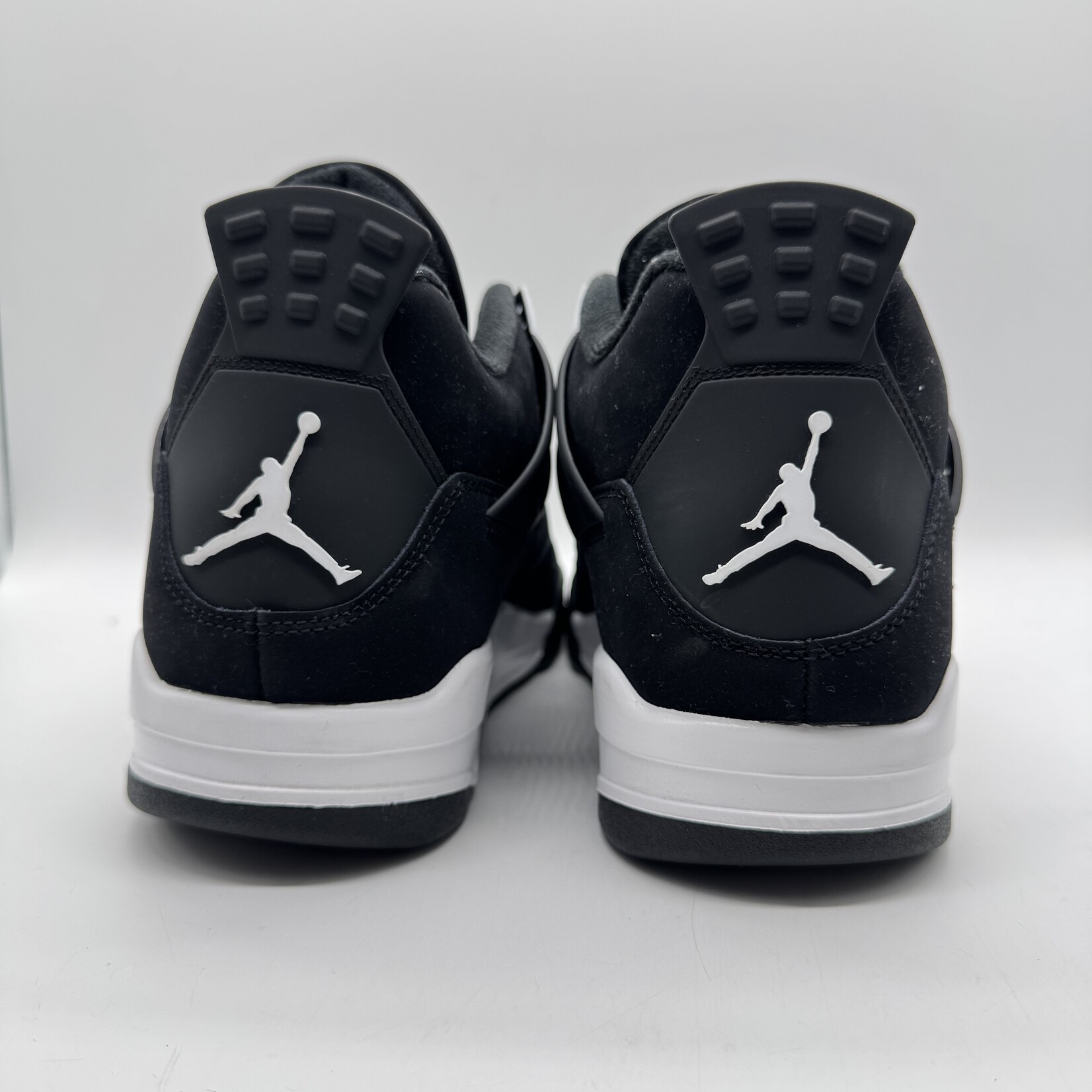 Jordan 4 Retro White Thunder