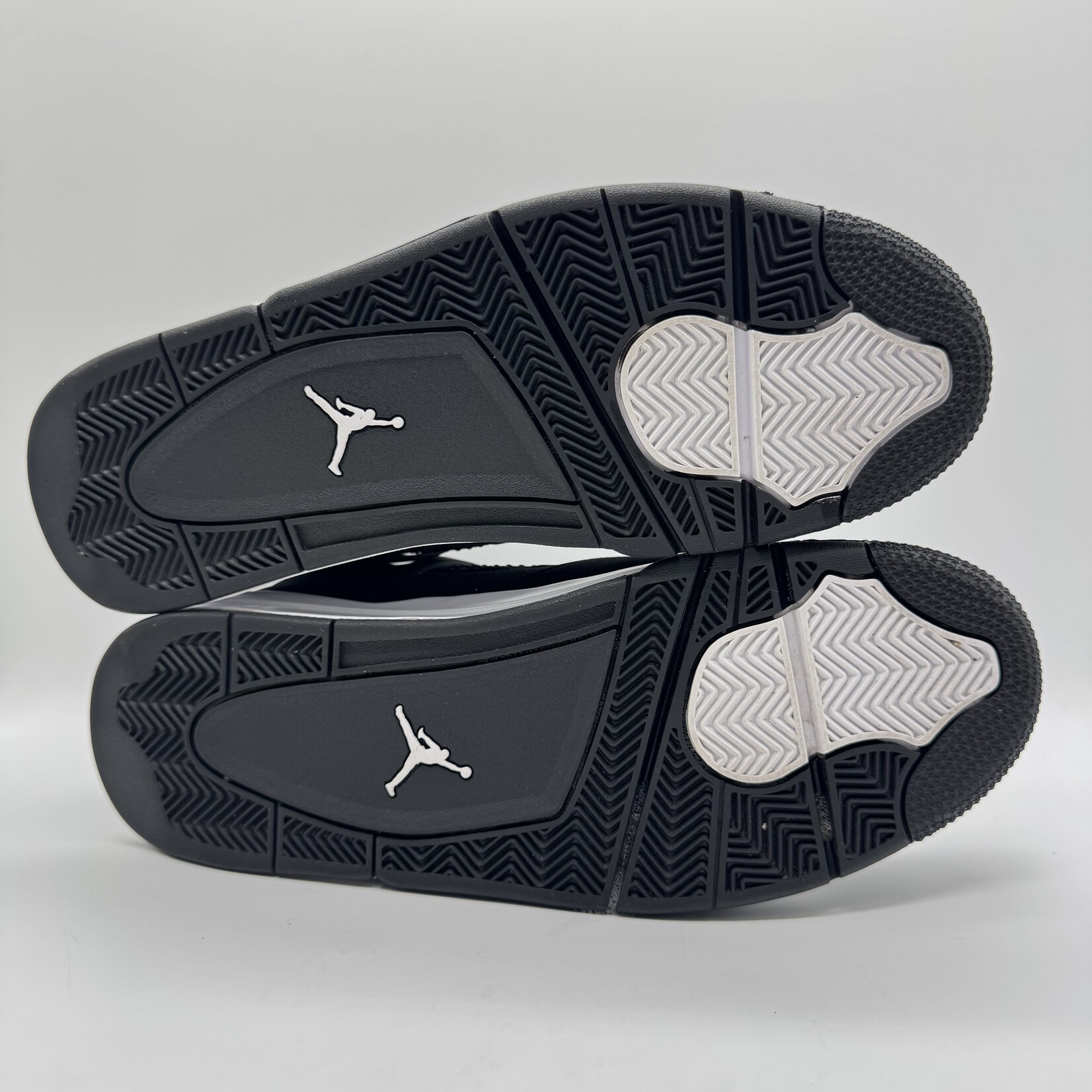 Jordan 4 Retro White Thunder