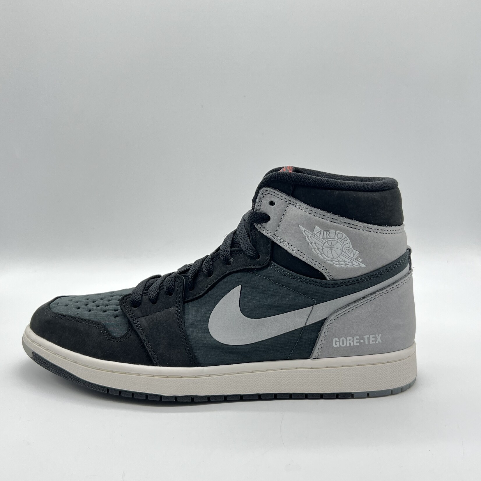 Jordan 1 Retro High Element Gore-Tex Black Particle Grey