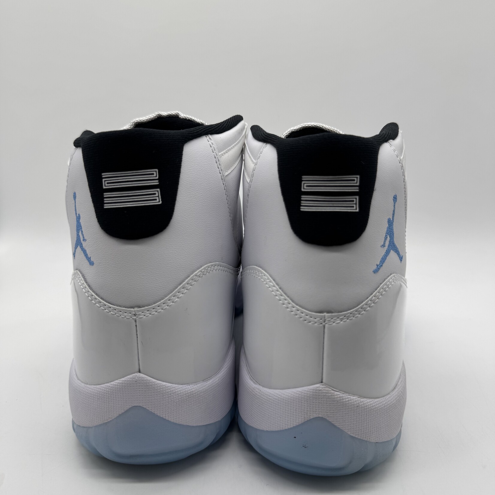 Jordan 11 Retro Legend Blue (2024)