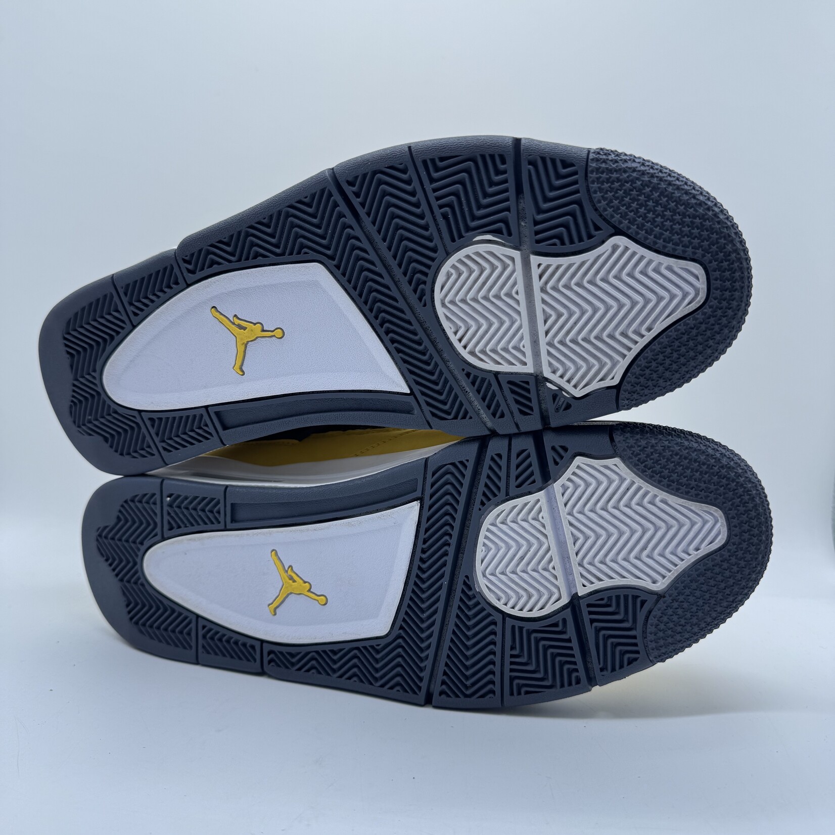 Jordan 4 Retro Lightning (2021)