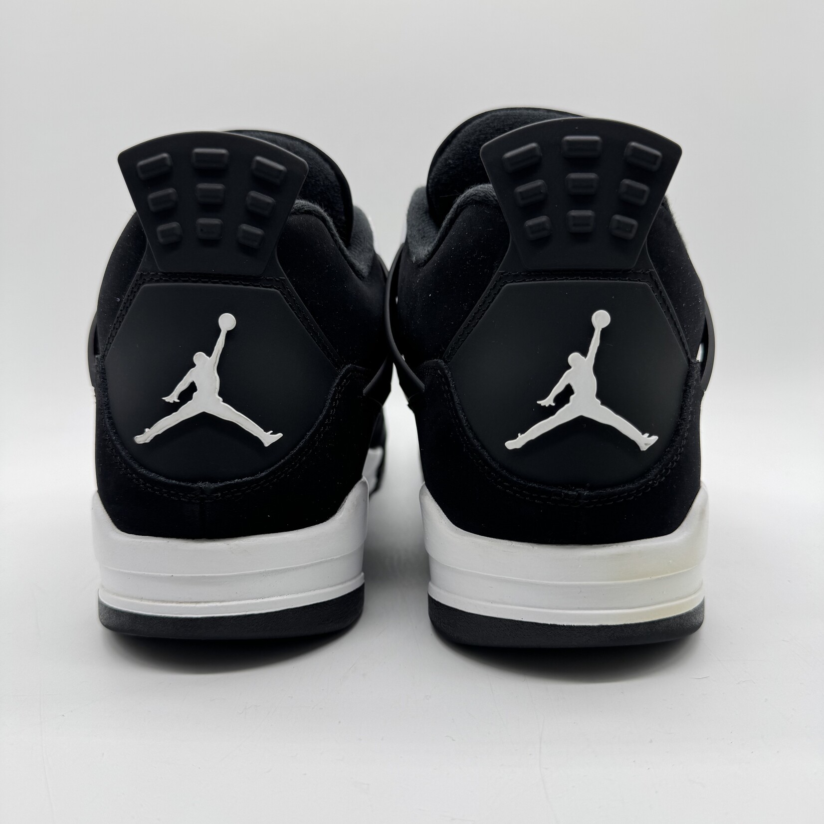 Jordan 4 Retro White Thunder