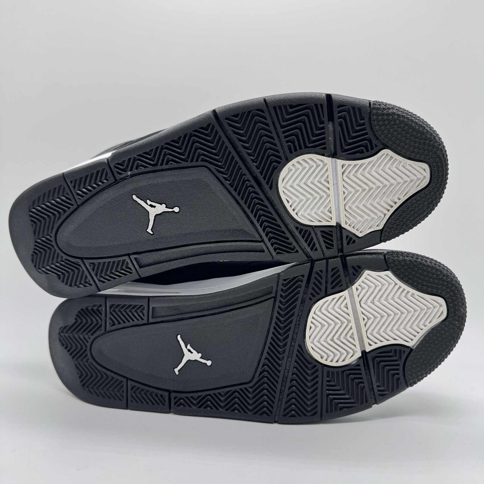 Jordan 4 Retro White Thunder