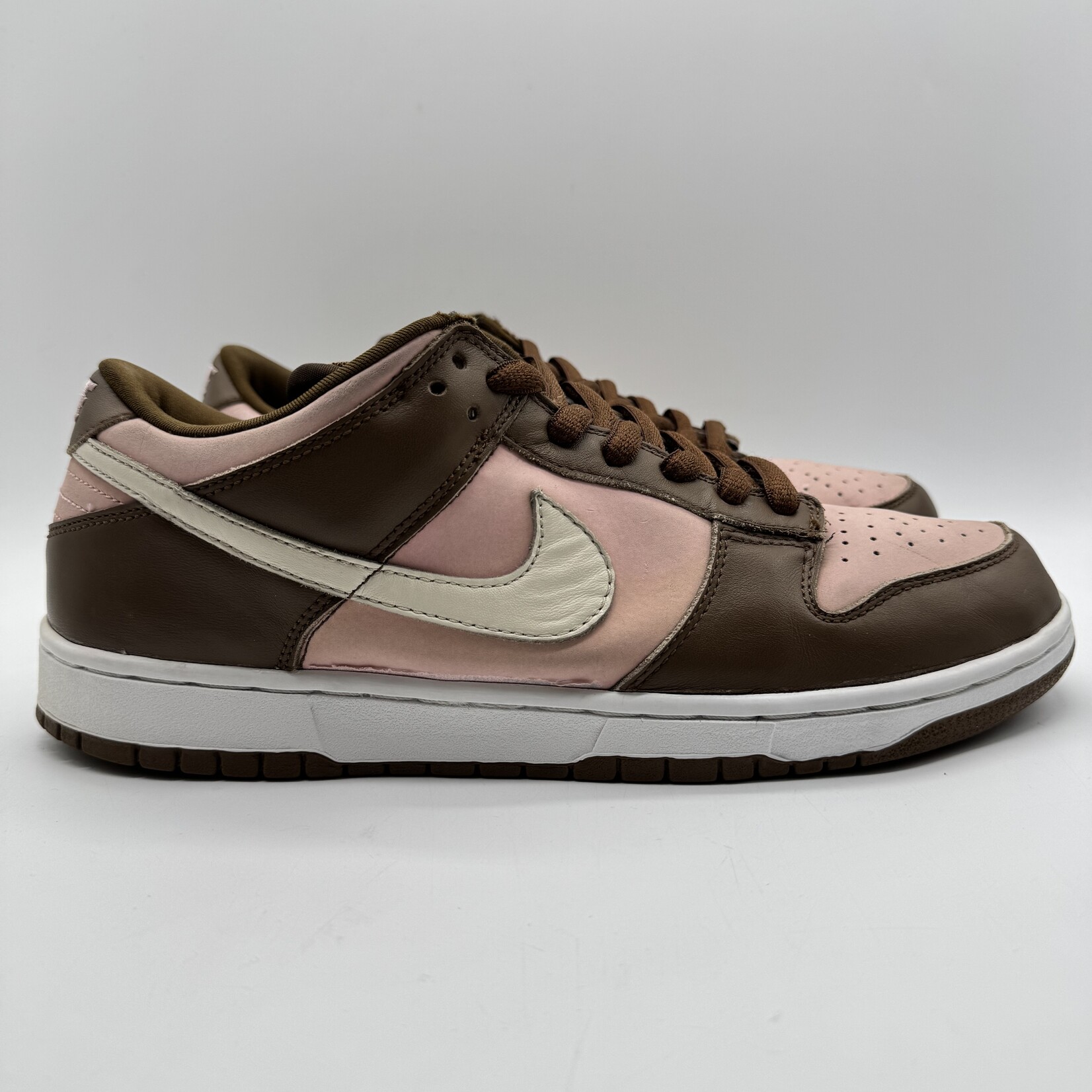 Nike SB Dunk Low Stussy Cherry