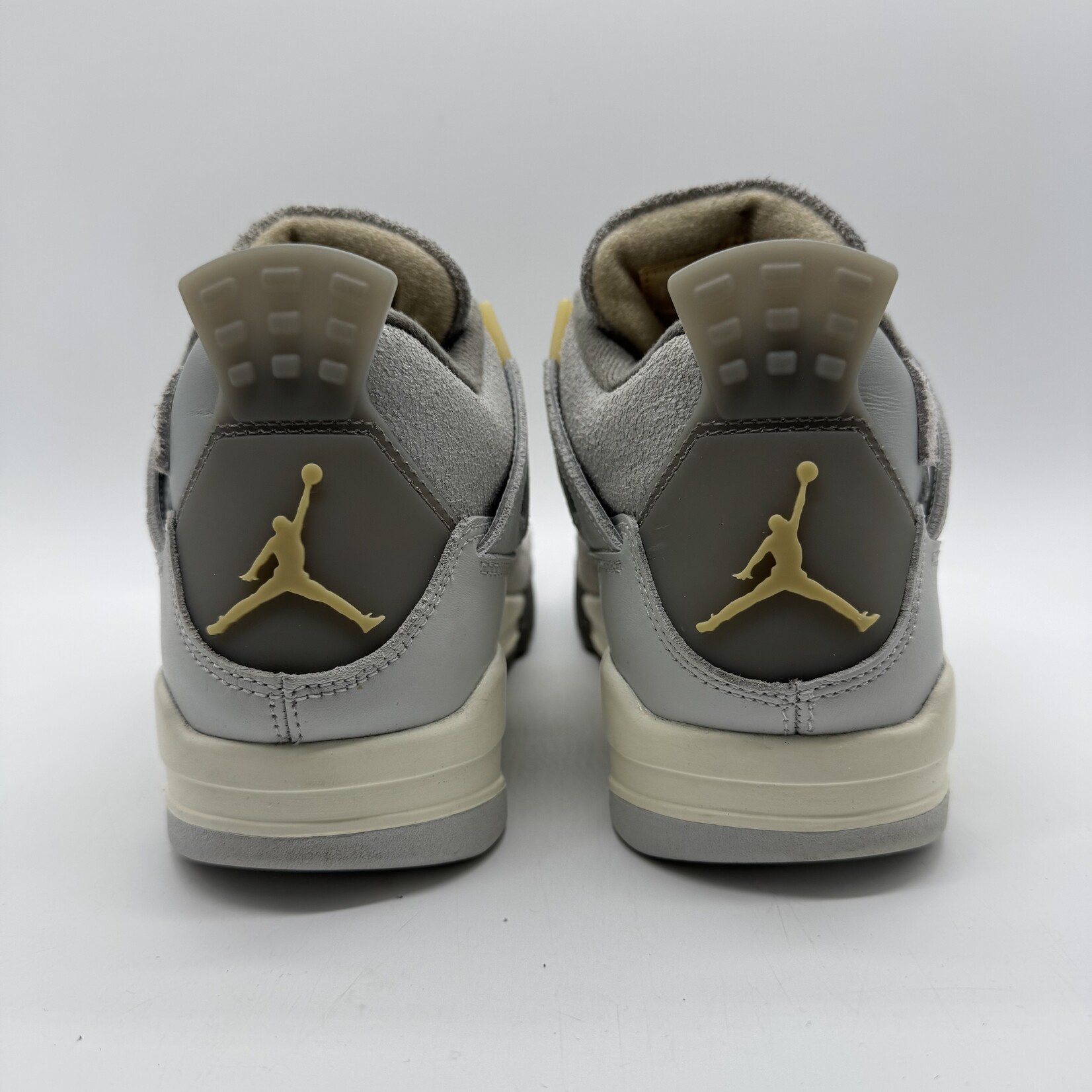 Jordan 4 Retro SE Craft Photon Dust