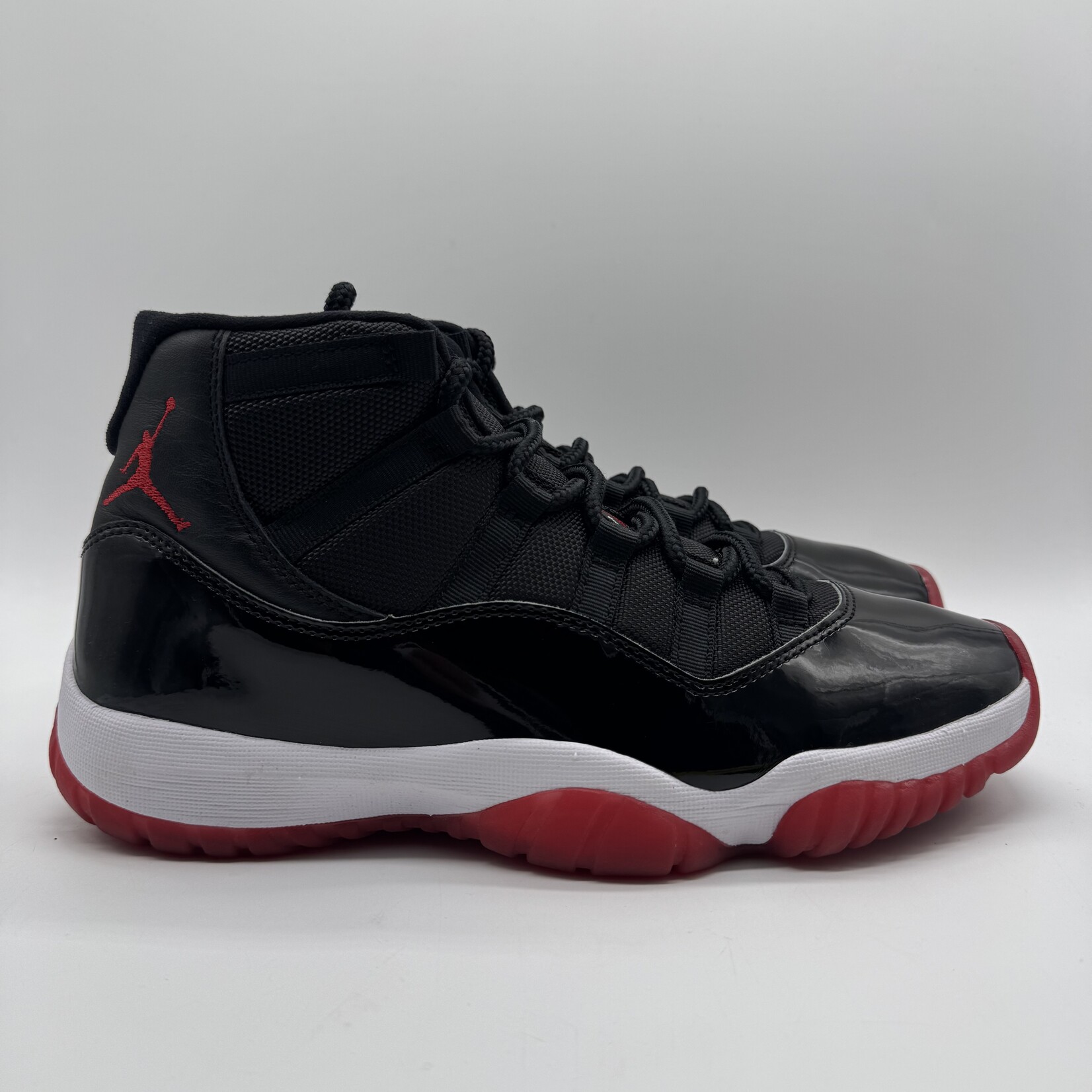 Jordan 11 Retro Playoffs Bred (2019)