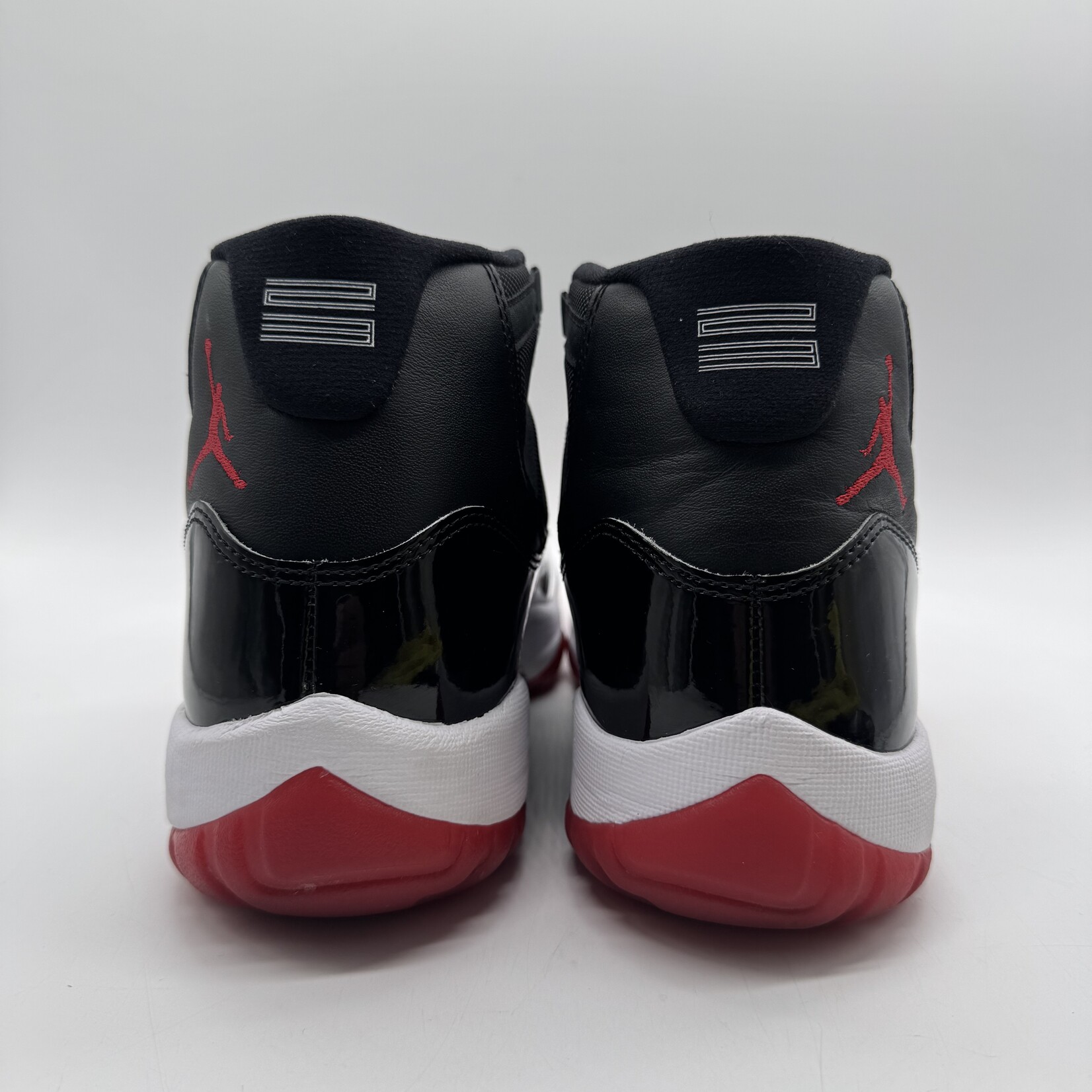 Jordan 11 Retro Playoffs Bred (2019)