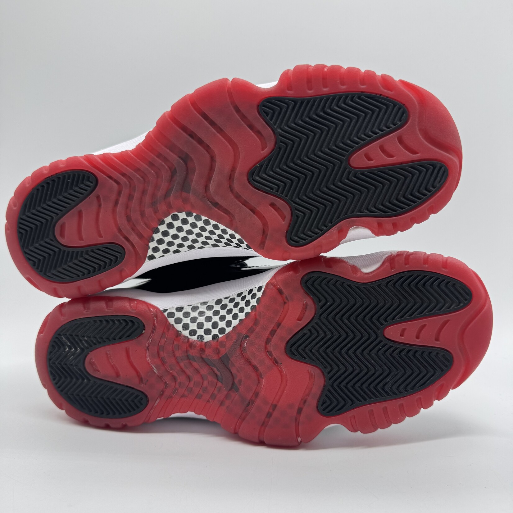 Jordan 11 Retro Playoffs Bred (2019)