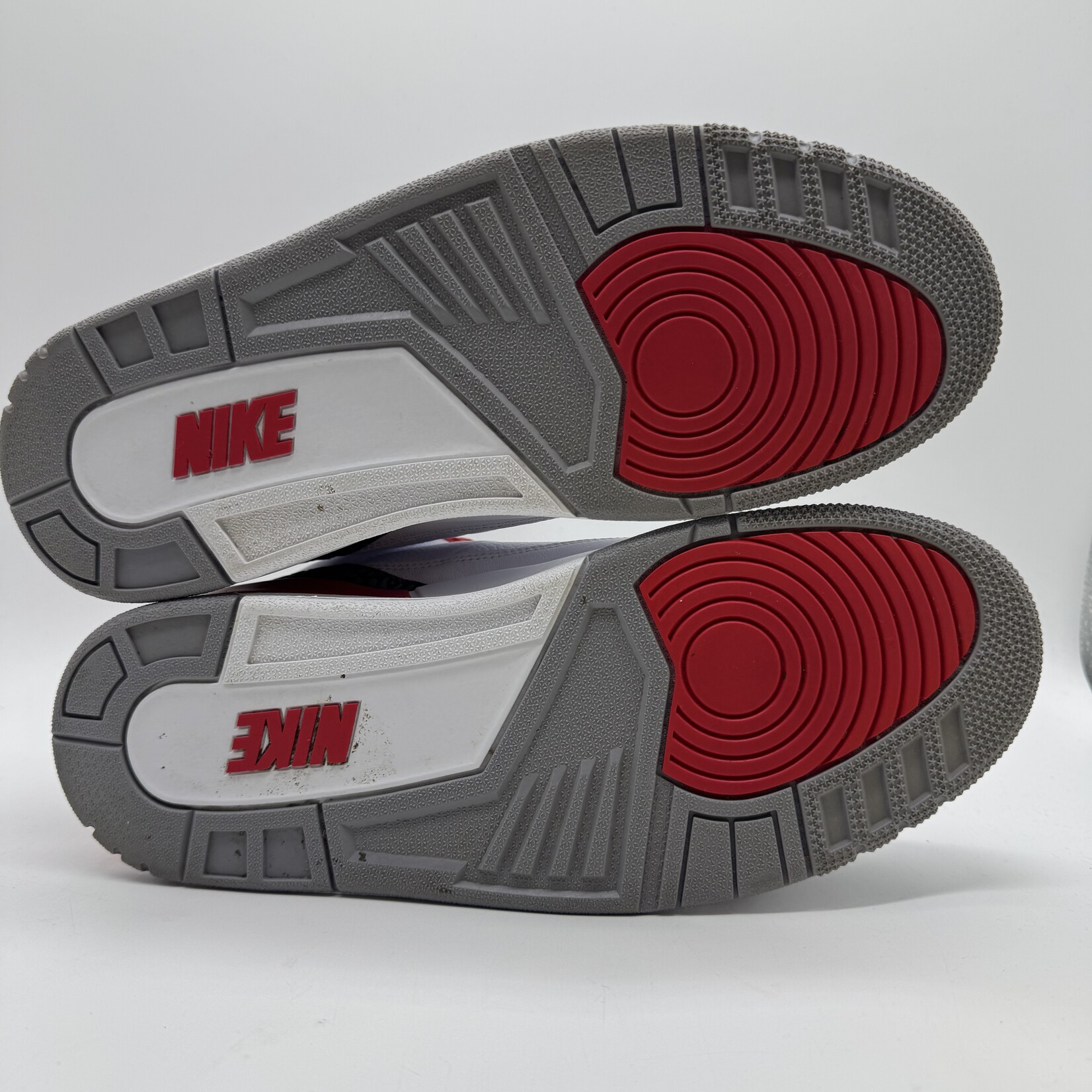 Jordan 3 Retro Fire Red (2022)