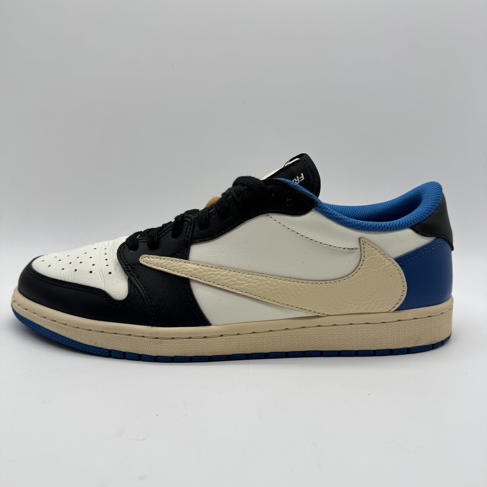 Jordan 1 Retro Low OG SP Fragment x Travis Scott