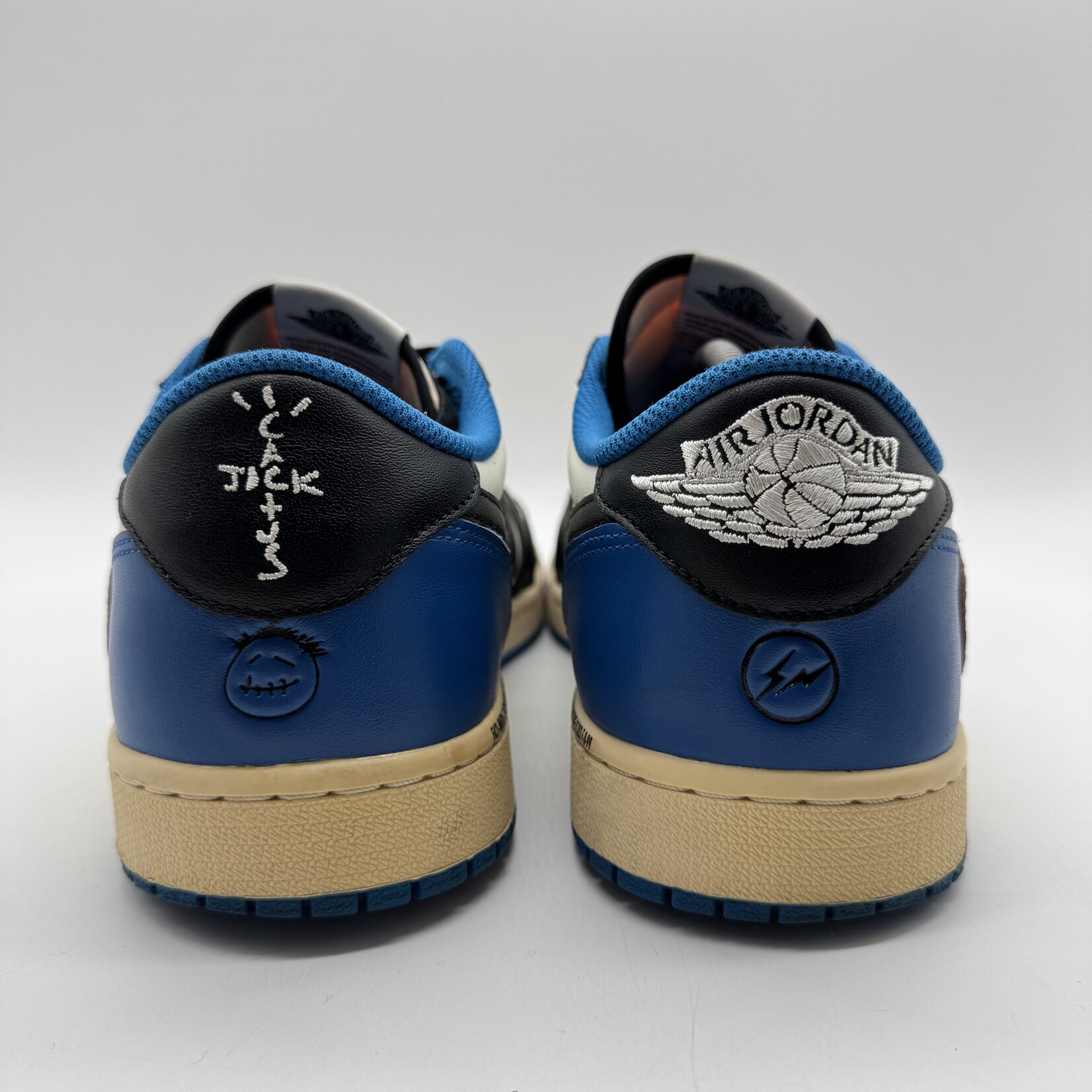 Jordan 1 Retro Low OG SP Fragment x Travis Scott