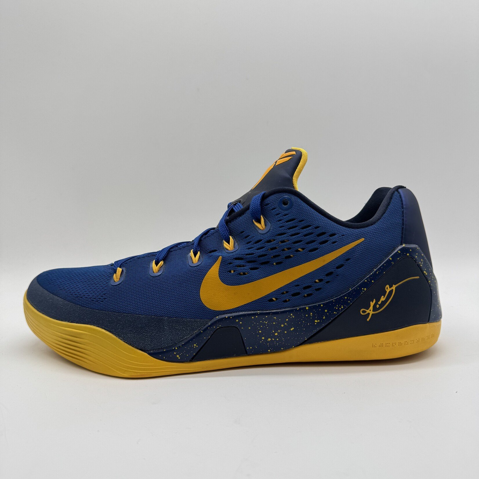 Nike Kobe 9 EM Gym Blue University Gold