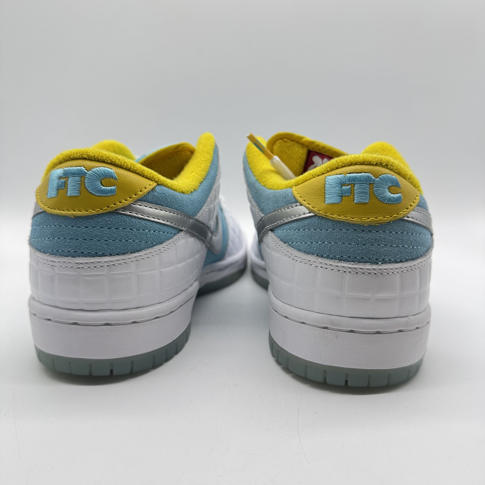 Nike SB Dunk Low FTC Lagoon Pulse