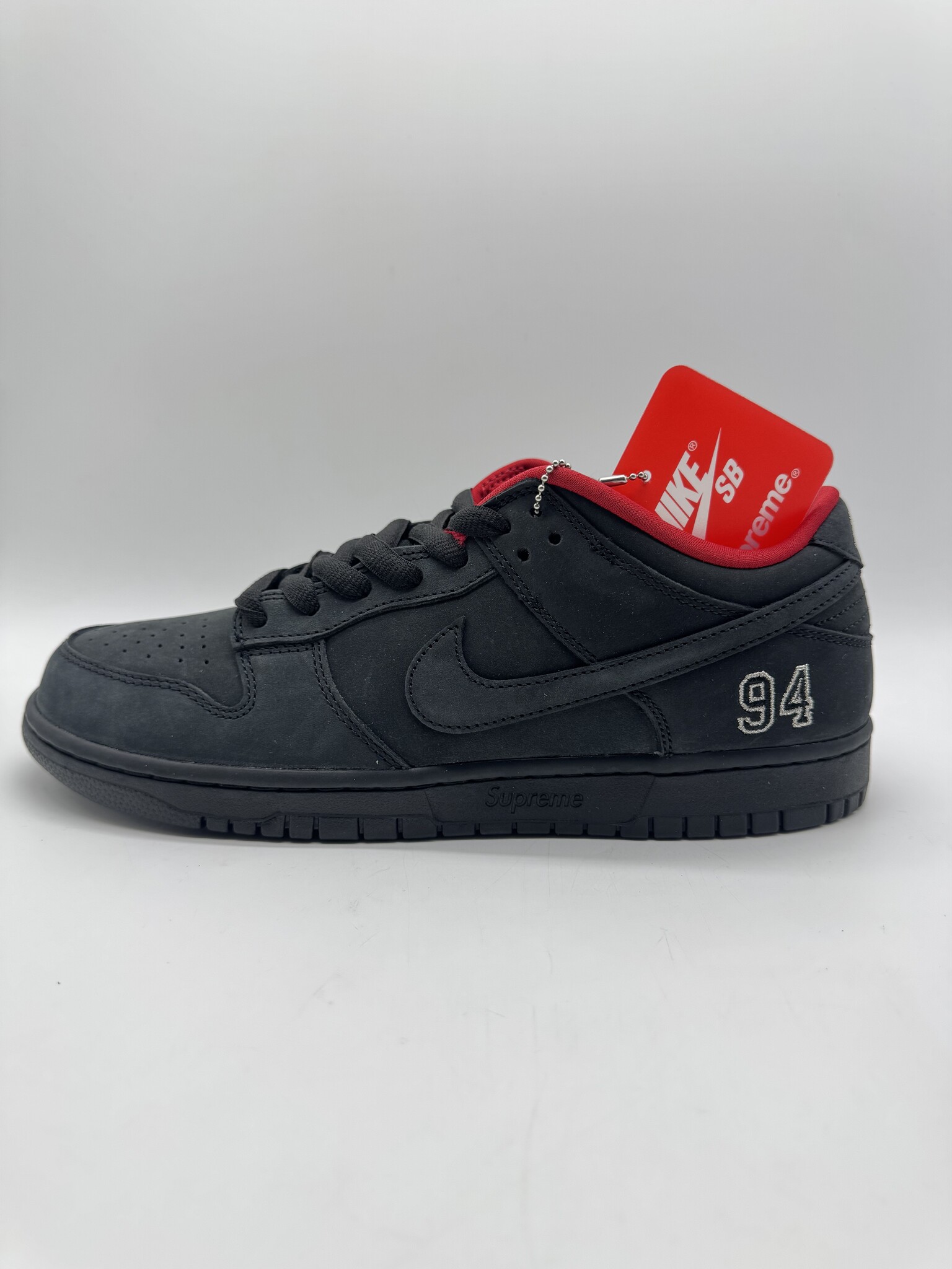 nike-sb-dunk-low-supreme-94-