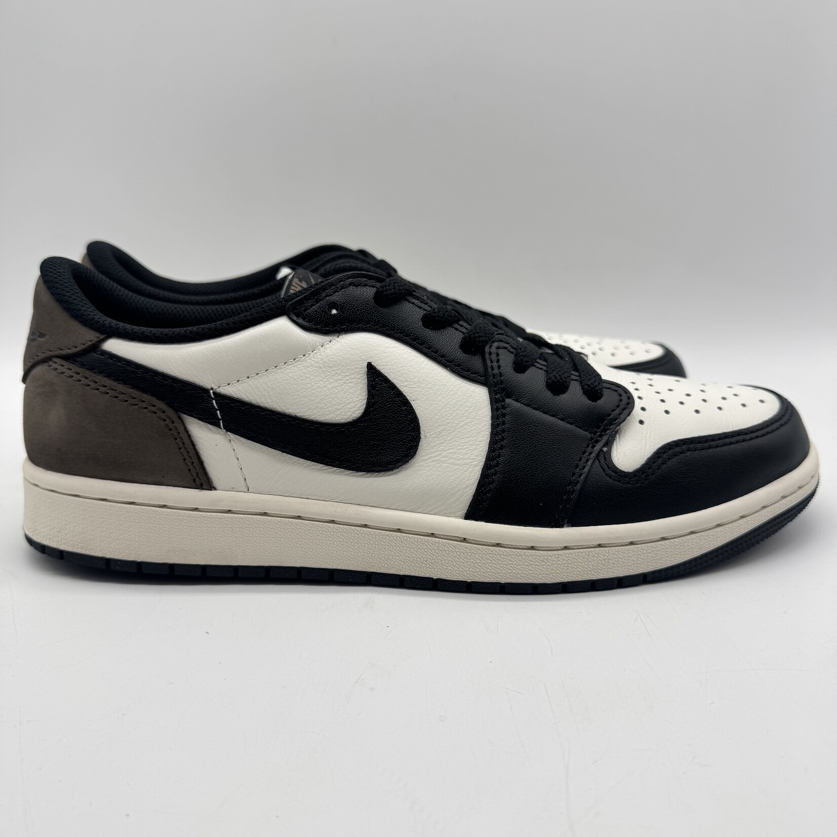 Jordan 1 Retro Low OG Mocha
